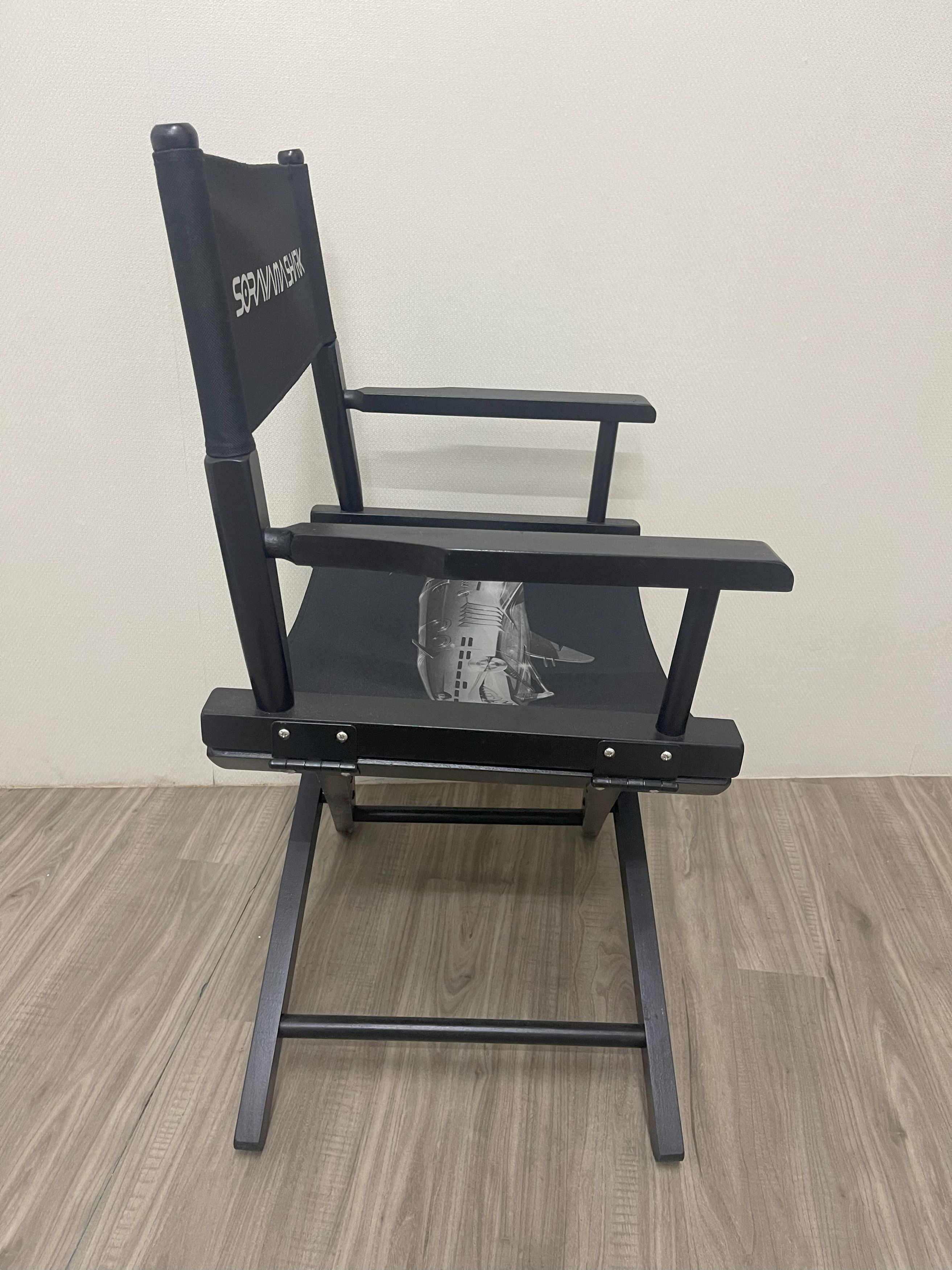 Club Sorayama Hajime Sorayama Shark Director Chair Size ONE SIZE - 3 Thumbnail
