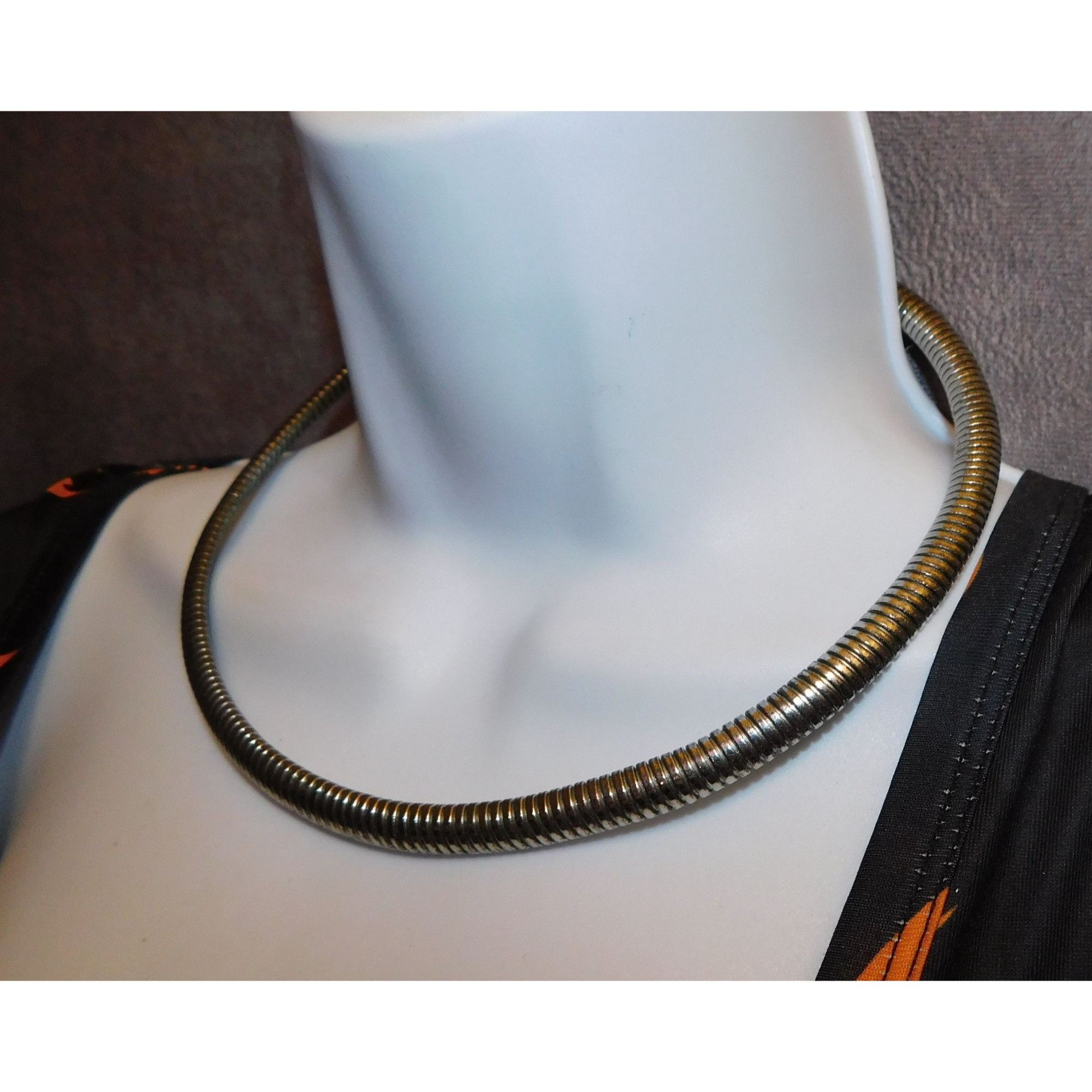 Saddleback Leather Modern Futuristic Springy Silver Tone Collar Necklace Size ONE SIZE - 5 Thumbnail