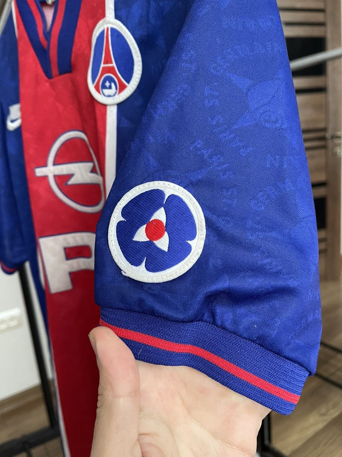 Nike 1995/1996 Nike Paris Saint Germain PSG Vintage Soccer Shirt Size US S / EU 44-46 / 1 - 9 Thumbnail