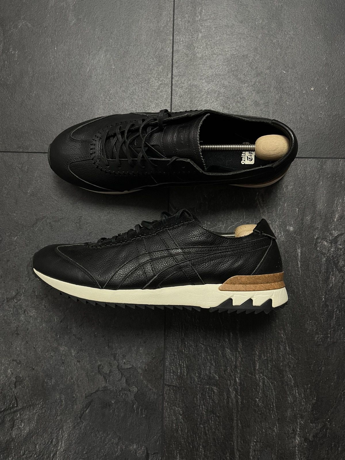 Onitsuka Tiger Vintage rare asics onitsuka tiger low top leather sneakers Size US 11 / EU 44 - 7 Thumbnail