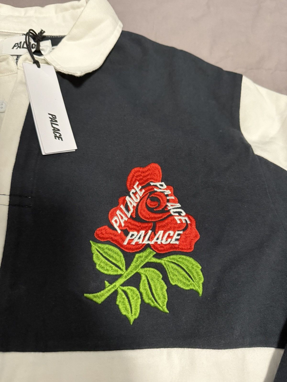 Palace Palace Rugger bugger Rugby White navy Size US XL / EU 56 / 4 - 2 Thumbnail
