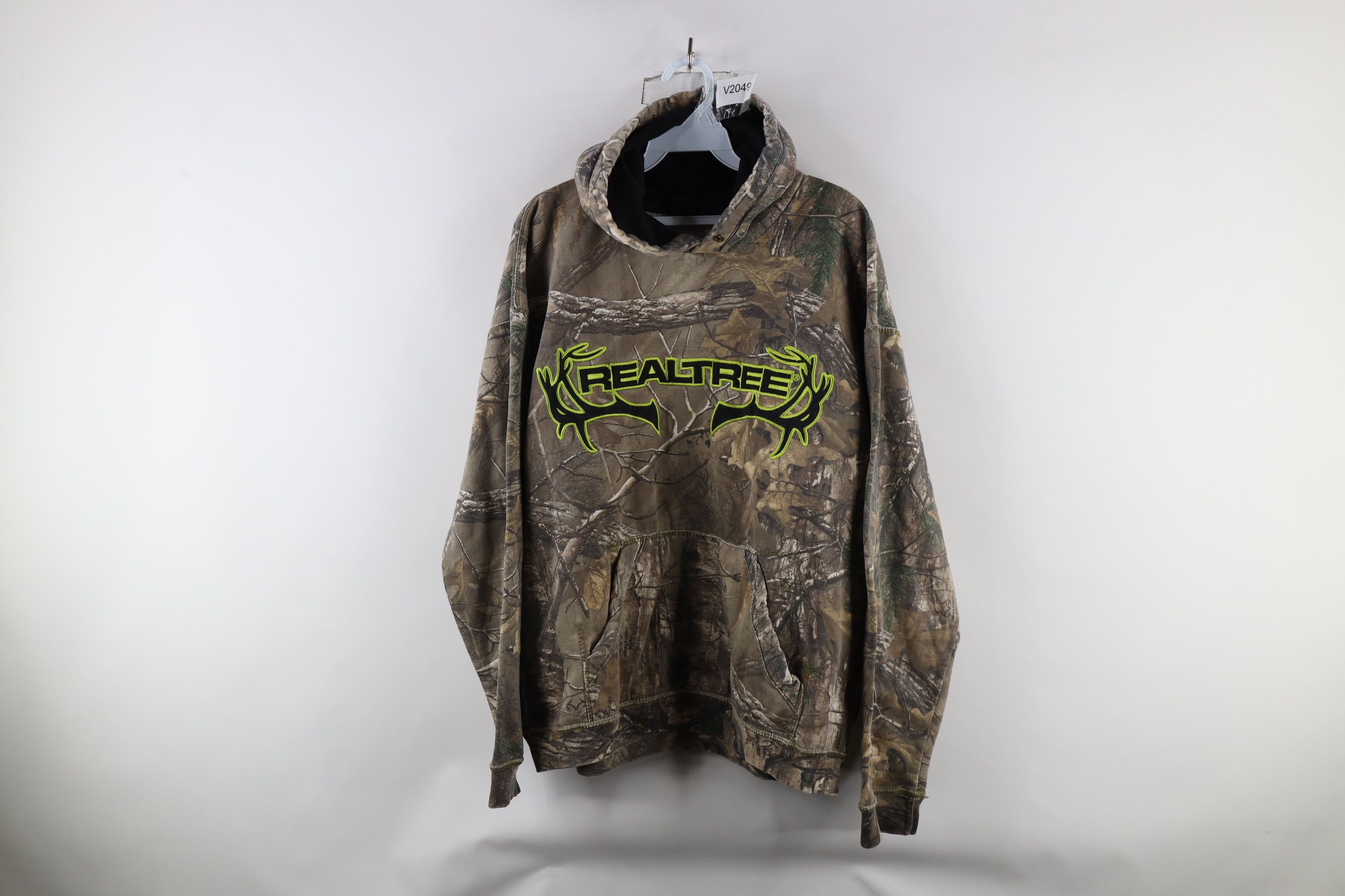 Vintage Vintage Streetwear Out Realtree Camouflage Hoodie Sweatshirt Size US L / EU 52-54 / 3 - 1 Thumbnail