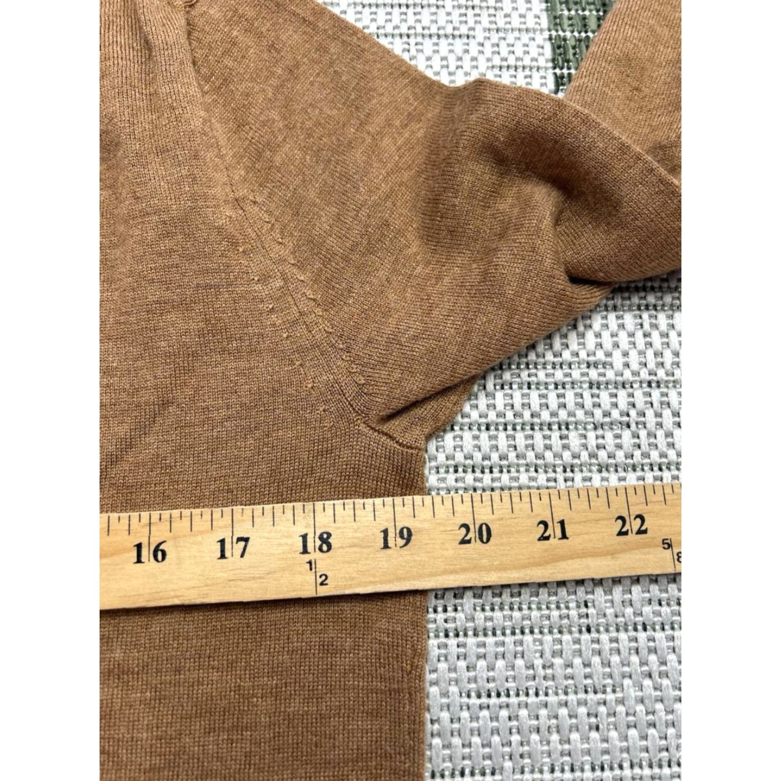 J.Crew J.Crew Sweater Mens Medium Brown Merino Wool Knit Pullover Size US M / EU 48-50 / 2 - 5 Thumbnail