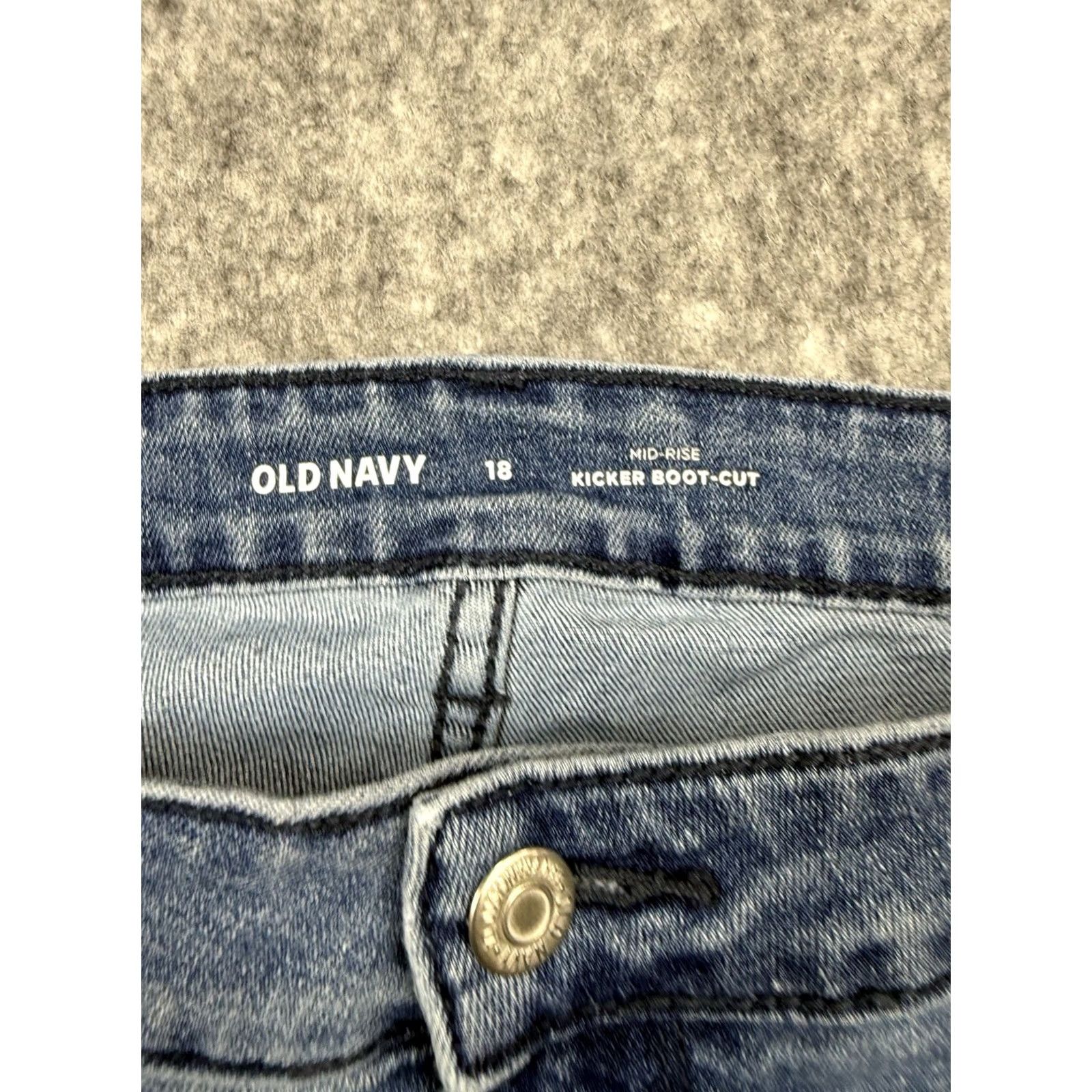 Old Navy VINTAGE? No — Old Navy Jeans Womens 18 Blue Mid Rise Bootcut Light Wash Denim Stretch Size 40" / US 18 - 2 Thumbnail