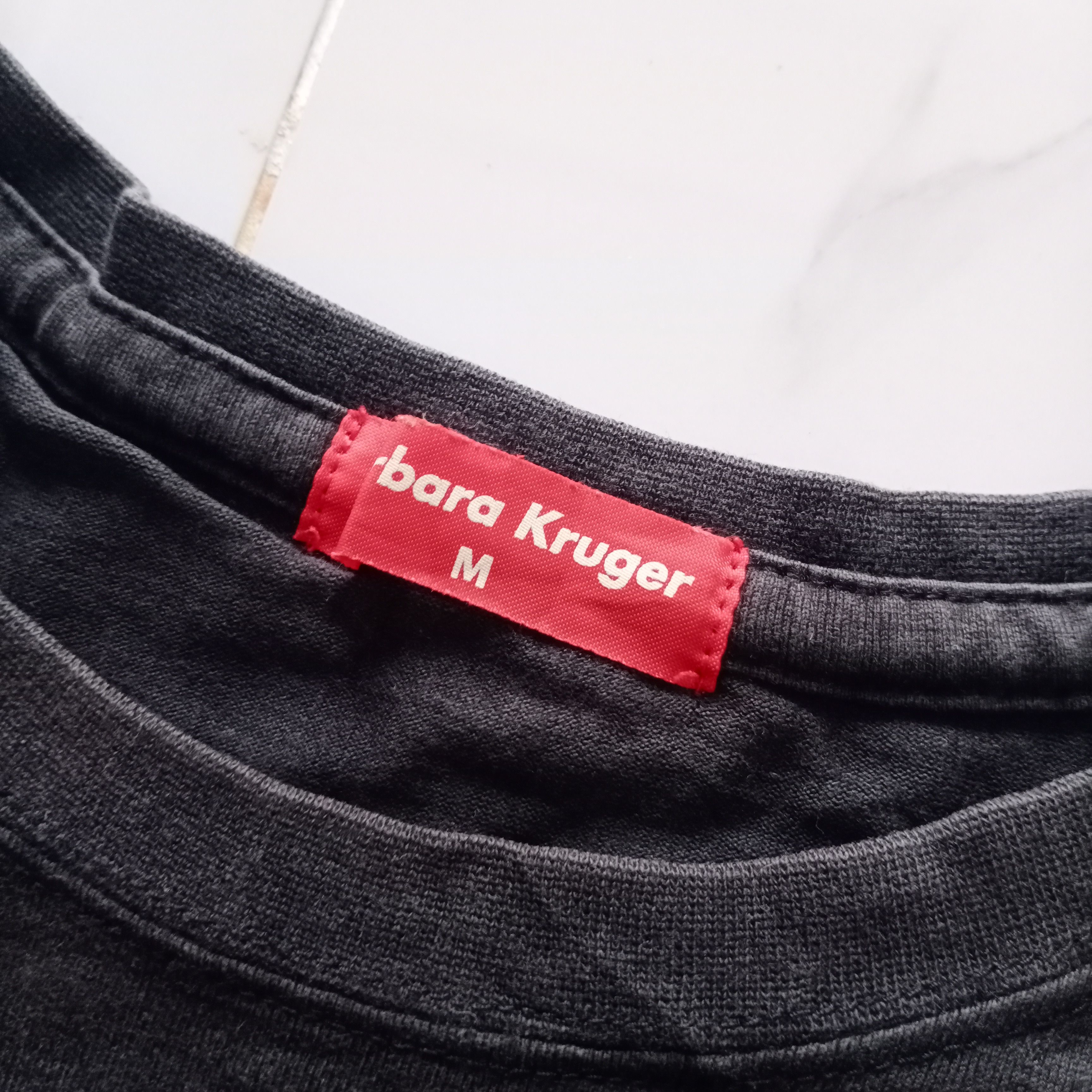 Barbara Kruger × Vintage Vintage Barbara Kruger ‘I shop therefore I am’ t shirt art Size US M / EU 48-50 / 2 - 3 Thumbnail