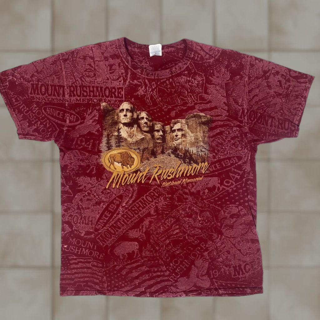 Jerzees Y2K Mount Rushmore National Memorial Maroon All Over Print T-Shirt - L Men Shirt Crew Neck Cotton Jersey Logo Graphic Print Vintage: No Size US L / EU 52-54 / 3 - 1 Thumbnail