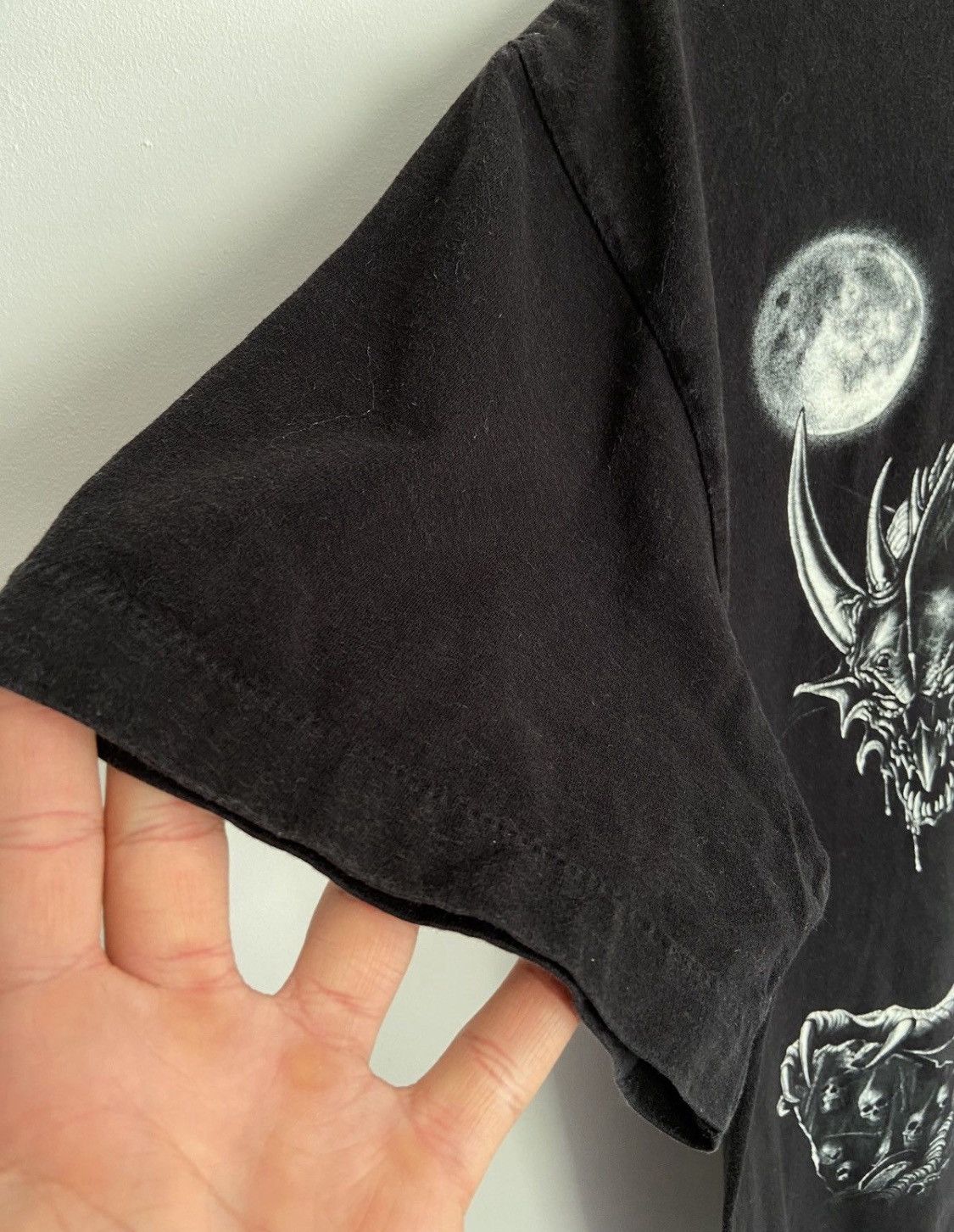 Japanese Brand Vintage aop Dragon archive Tee opium y2k rare alternative Size US L / EU 52-54 / 3 - 4 Thumbnail