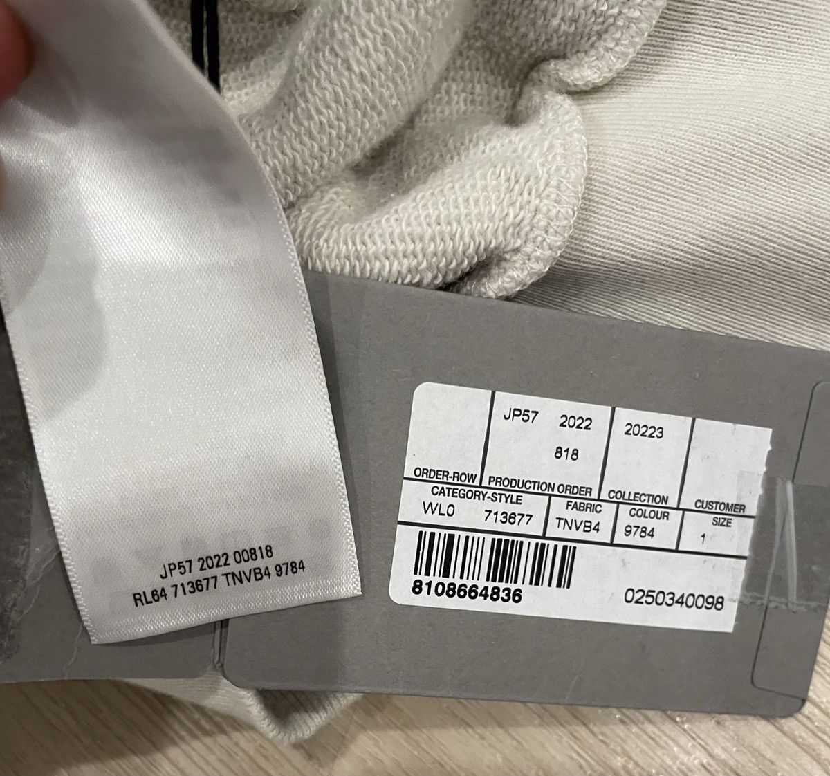 Balenciaga Balenciaga Be Different Apple Hoodie Size US M / EU 48-50 / 2 - 3 Thumbnail