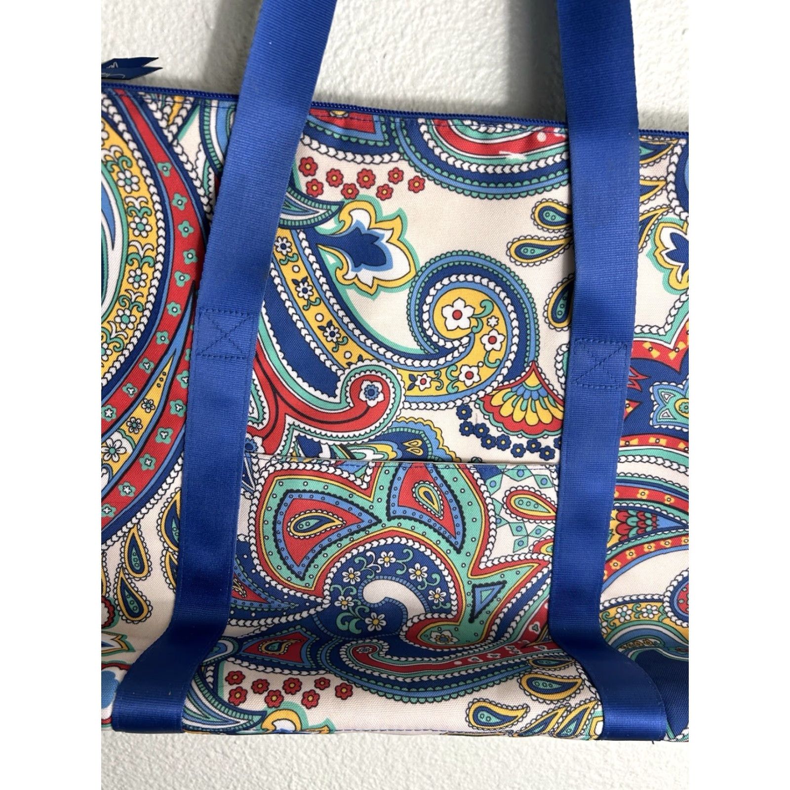 Vera Bradley Vera Bradley Color Tote Bag Marina Paisley Pattern Insulated 14.5x14x6 Multicolor Tote Unisex Adults Polyester Womens/Mens Size ONE SIZE - 3 Thumbnail