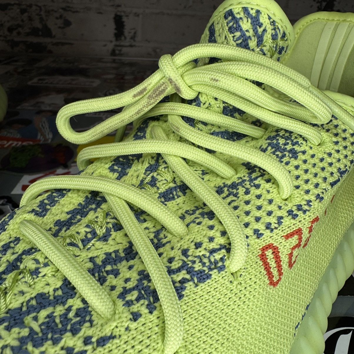 Adidas × Yeezy Adidas Yeezy Boost 350 V2 Semi Frozen Yellow Sz 10.5 NDS Size US 10.5 / EU 43-44 - 5 Thumbnail