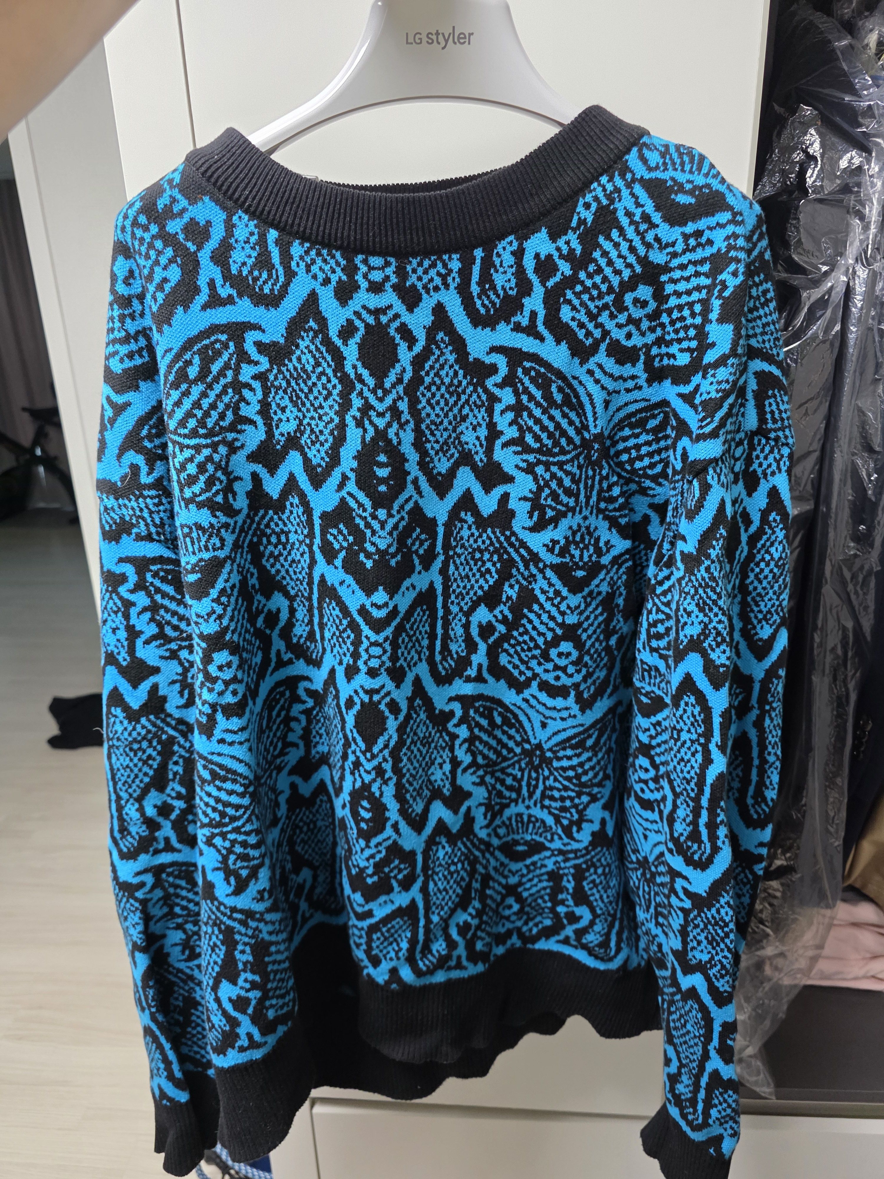 Other Charm's butterfly printed knit Size US L / EU 52-54 / 3 - 1 Thumbnail