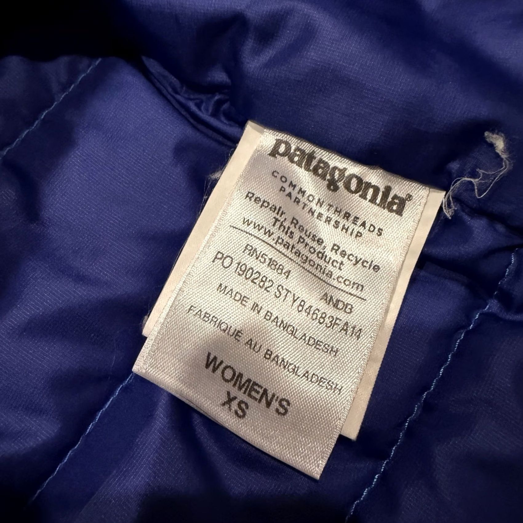 Patagonia Patagonia Down Sweater Jacket Full Zip Puffer Women’s XS Blue 84683 Size XS / US 0-2 / IT 36-38 - 4 Thumbnail