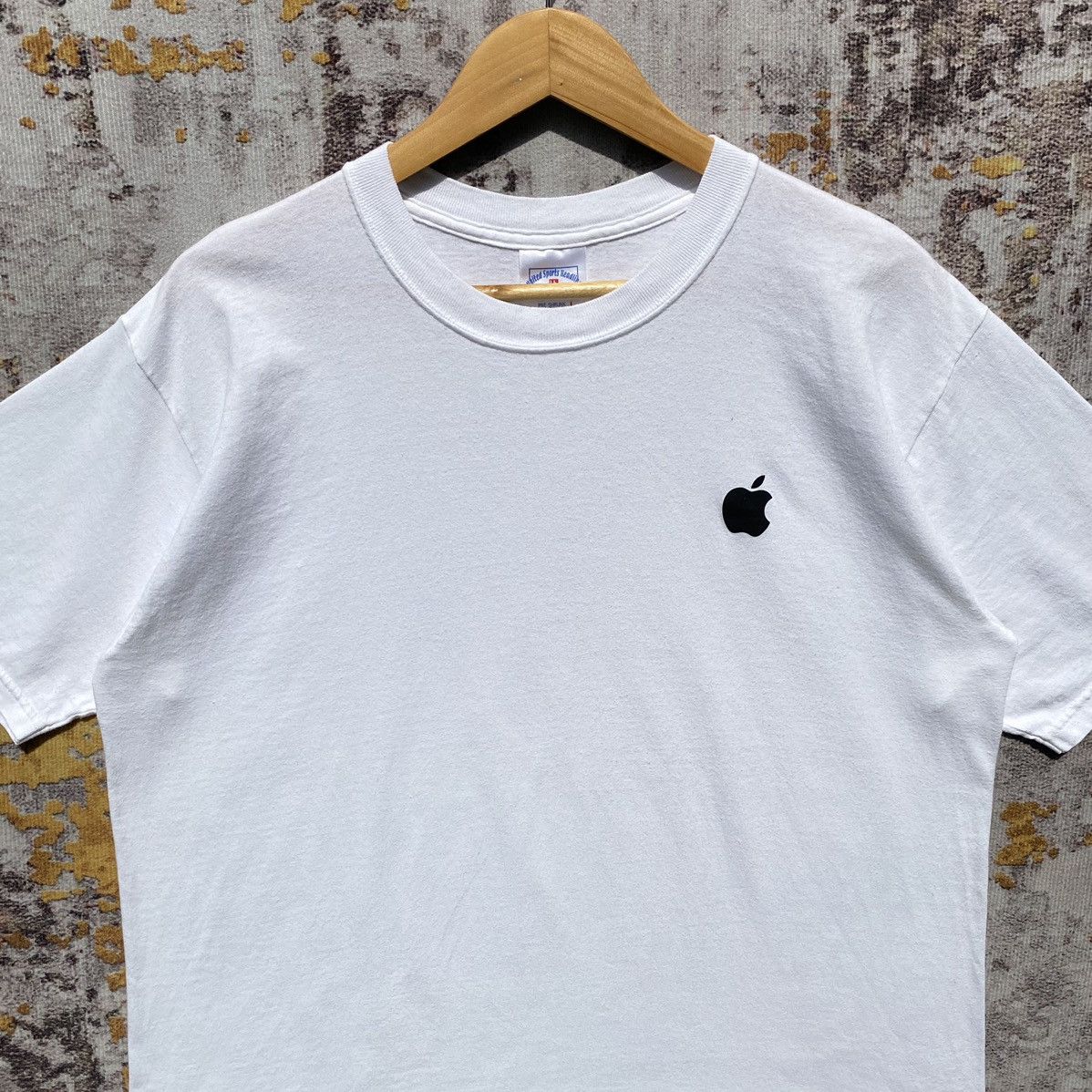 Apple Vintage Iphone Apple Introducing Mac OS X Version 10.2 Tee Size US L / EU 52-54 / 3 - 8 Thumbnail