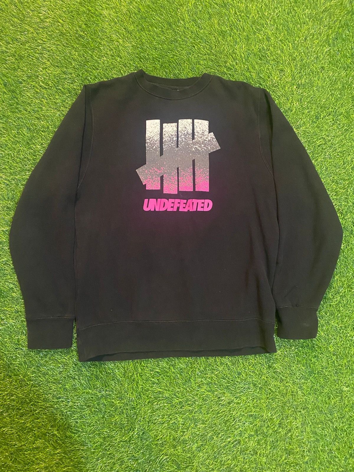 Undefeated Undefeated streetwear crewneck sweater size medium Size US M / EU 48-50 / 2 - 1 Thumbnail