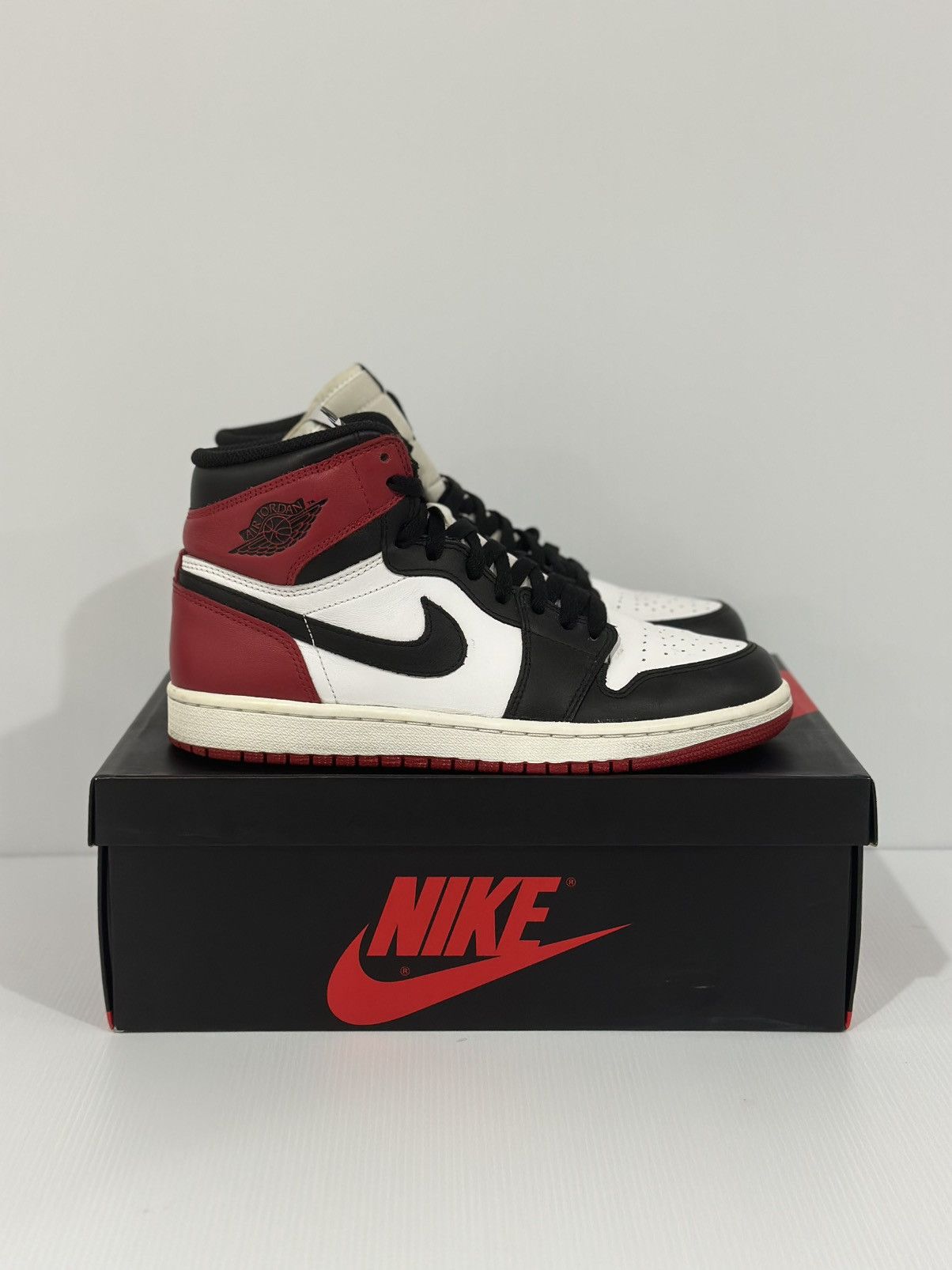 Nike Jordan 1 Retro Black Toe (2013) Size US 8 / EU 41 - 1 Thumbnail