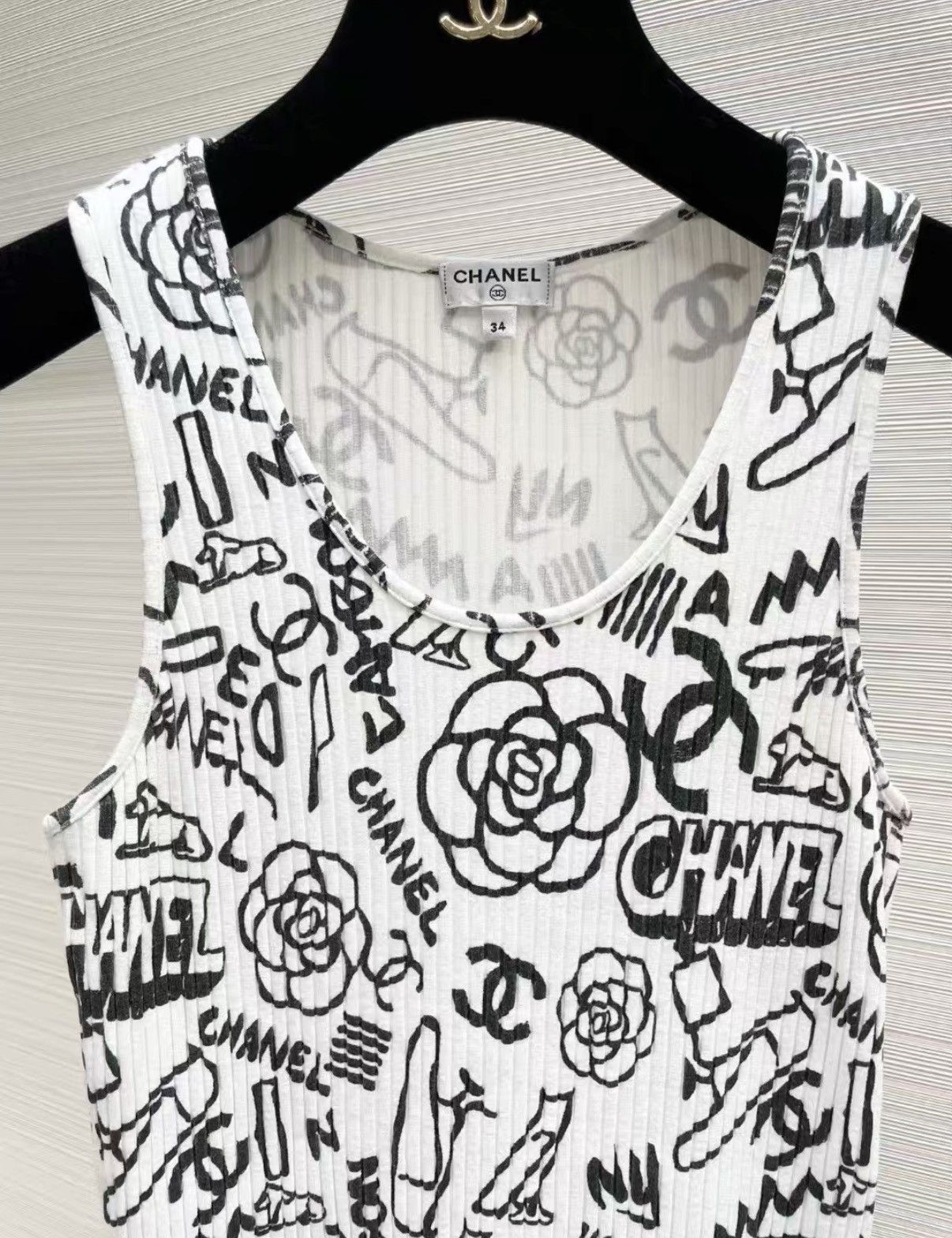 Chanel Chanel Black & White Graffiti Sleeveless Tank Top J33 Size XS / US 0-2 / IT 36-38 - 3 Thumbnail