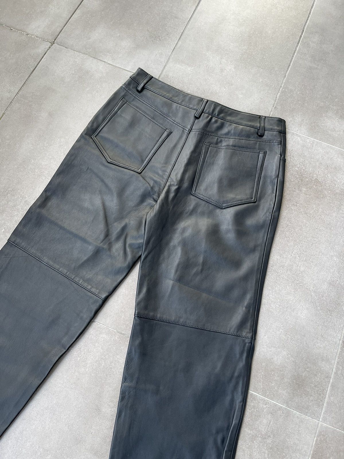 Han Kjobenhavn !DS! FW22 Han Kjobenhavn Leather Relaxed Fitted Trousers Size US 32 / EU 48 - 15 Thumbnail