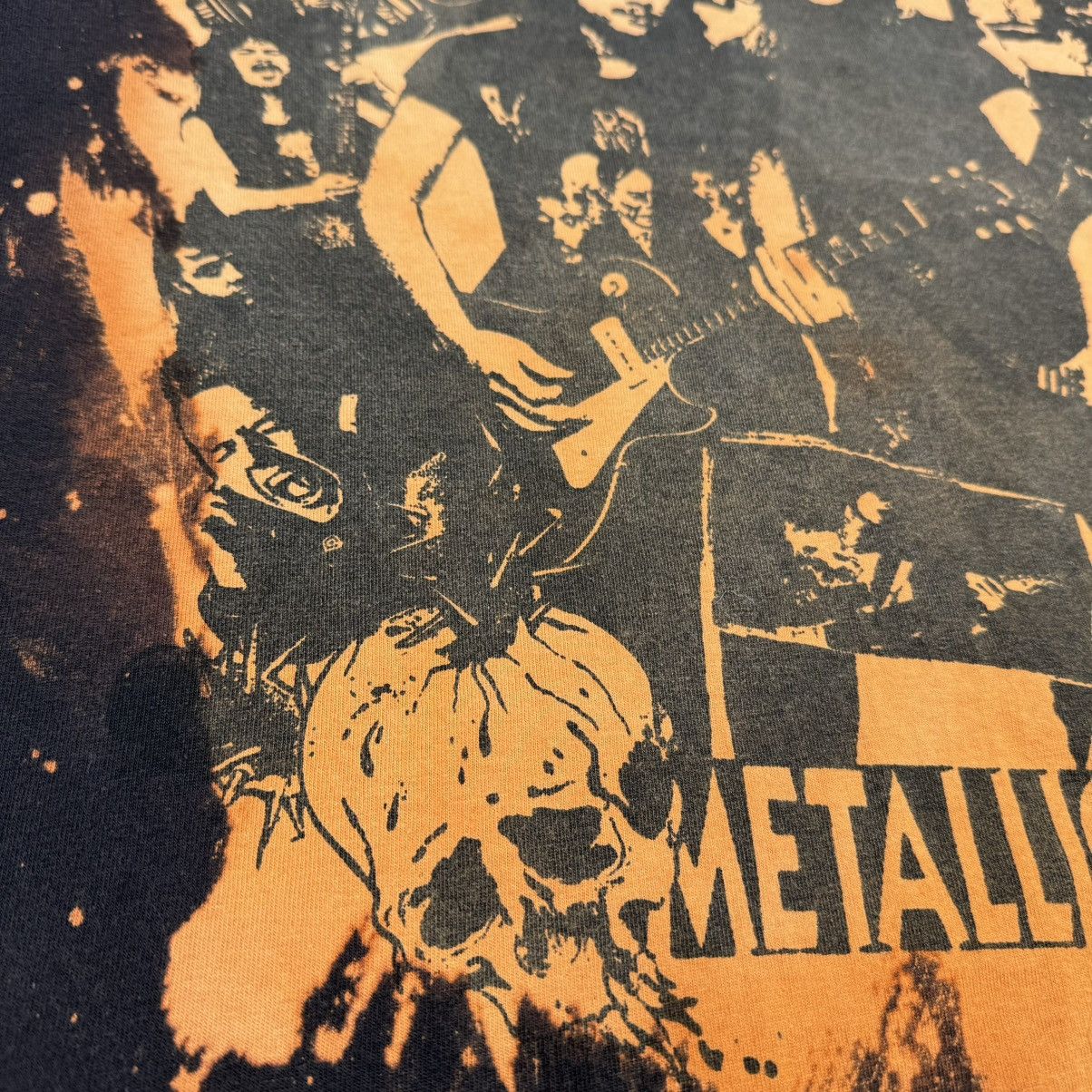 Band Tees Vintage Late 90s Metallica Bleached All Over Euro T Shirt Size US L / EU 52-54 / 3 - 6 Thumbnail