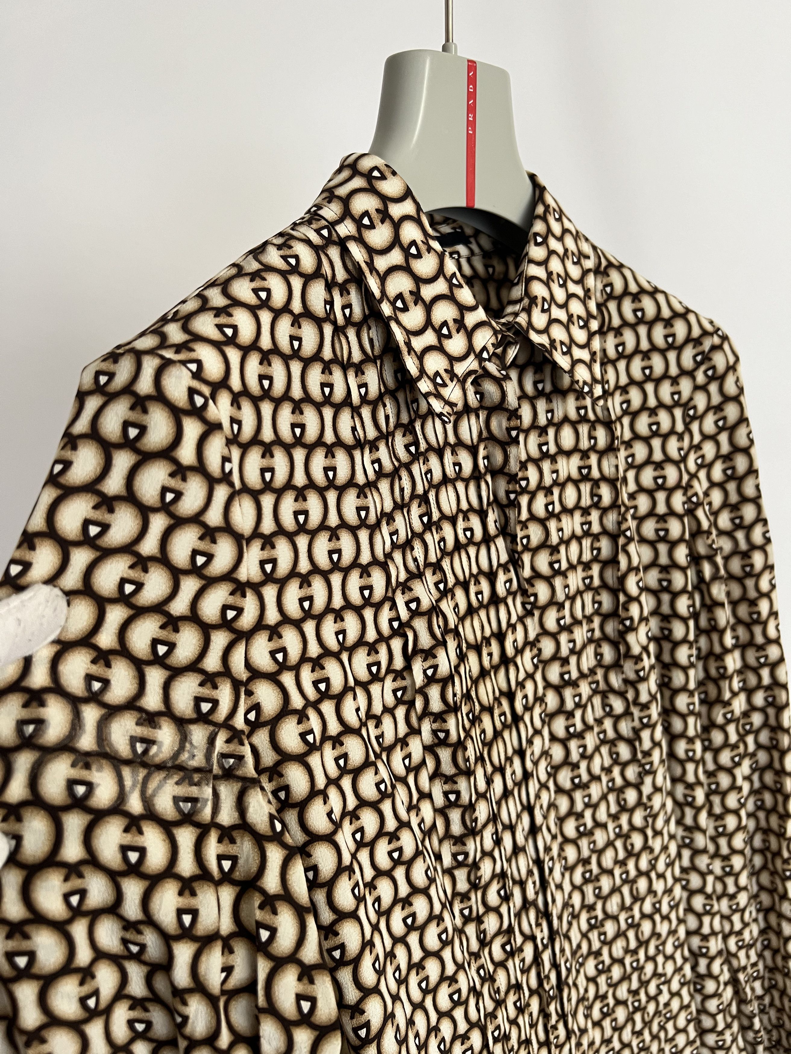 Gucci gucci shirt monogram S very rare silk Size US S / EU 44-46 / 1 - 5 Thumbnail