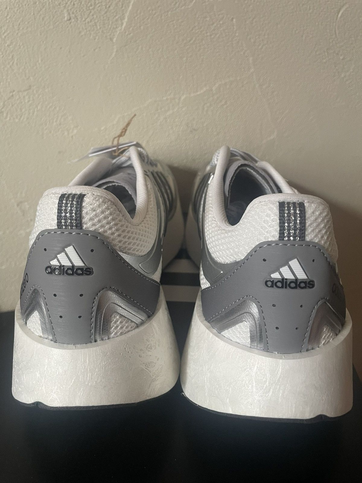 Adidas Adidas Adizero Aruku Size US 9.5 / EU 42-43 - 4 Thumbnail