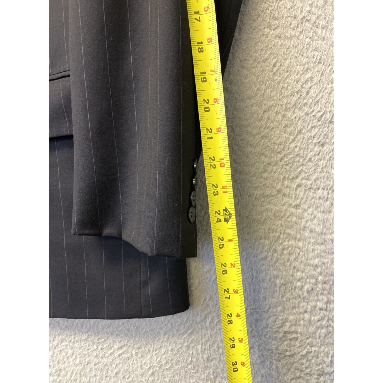 Jos. A. Bank JOS A BANK Blazer Jacket Men 46R Black Stripes Wool 2 Button 2 Vent Notch Lapel Short Regular" Size 46R - 7 Thumbnail