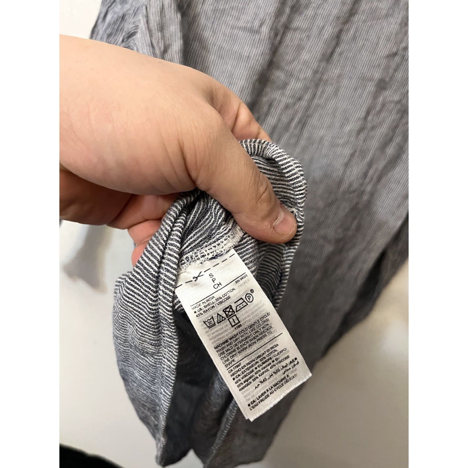 Old Navy Old Navy Women's T-Shirt Size S Blue Striped V-Neck Long Sleeve Casual Breathable Classic Size S / US 4 / IT 40 - 5 Thumbnail
