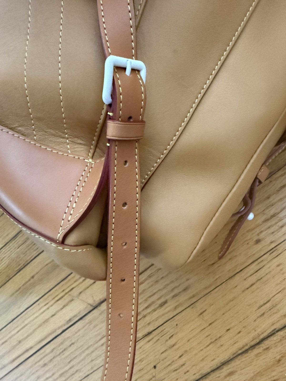 Louis Vuitton Louis Vuitton Men’s Christopher GM Tan Vachetta Leather Size ONE SIZE - 7 Thumbnail