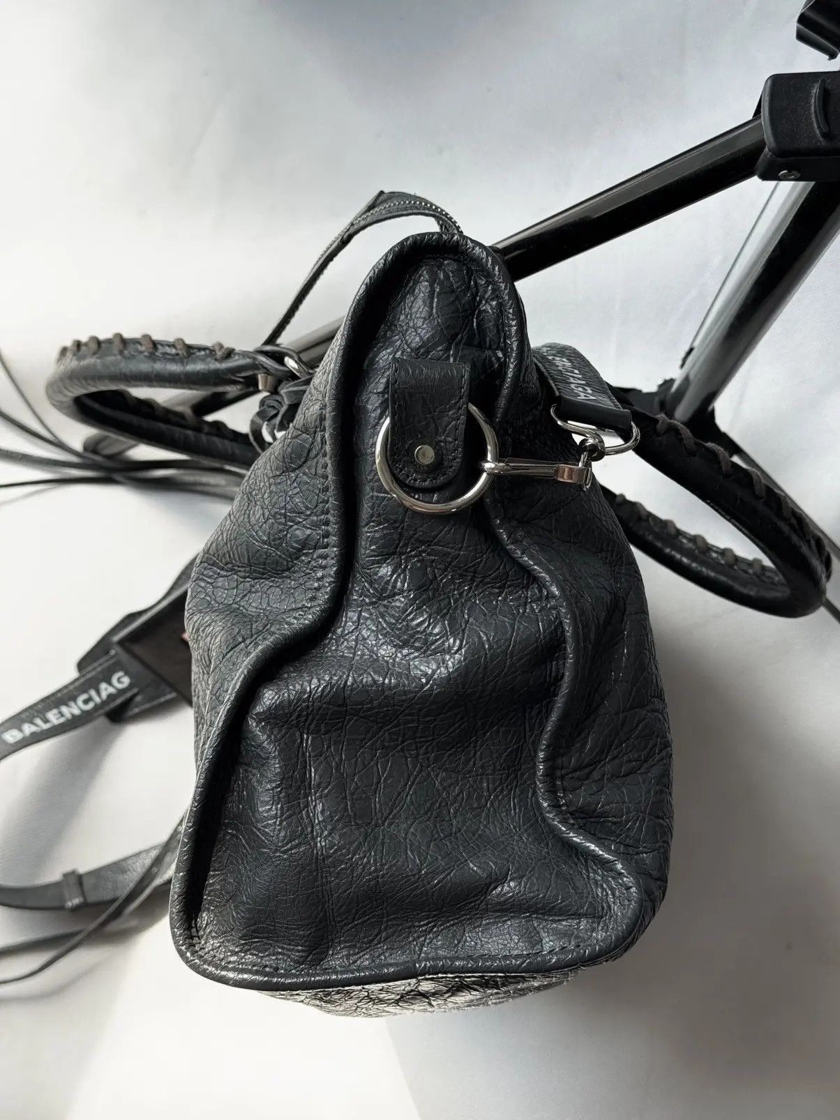 Balenciaga Vintage Balenciaga 00s City Bag Distressed Leather Handbag Size ONE SIZE - 8 Thumbnail