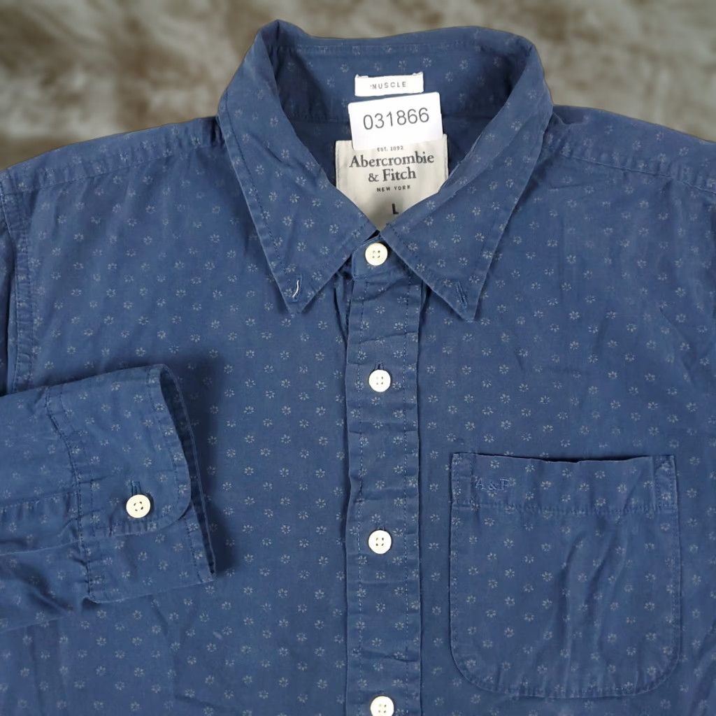 Abercrombie & Fitch VINTAGE Abercrombie & Fitch Shirt Men L Blue Geometric Button-Up Long Sleeve Button-Down Collar Modern Classic Geometric Pattern Mens Shirts Size US L / EU 52-54 / 3 - 1 Thumbnail