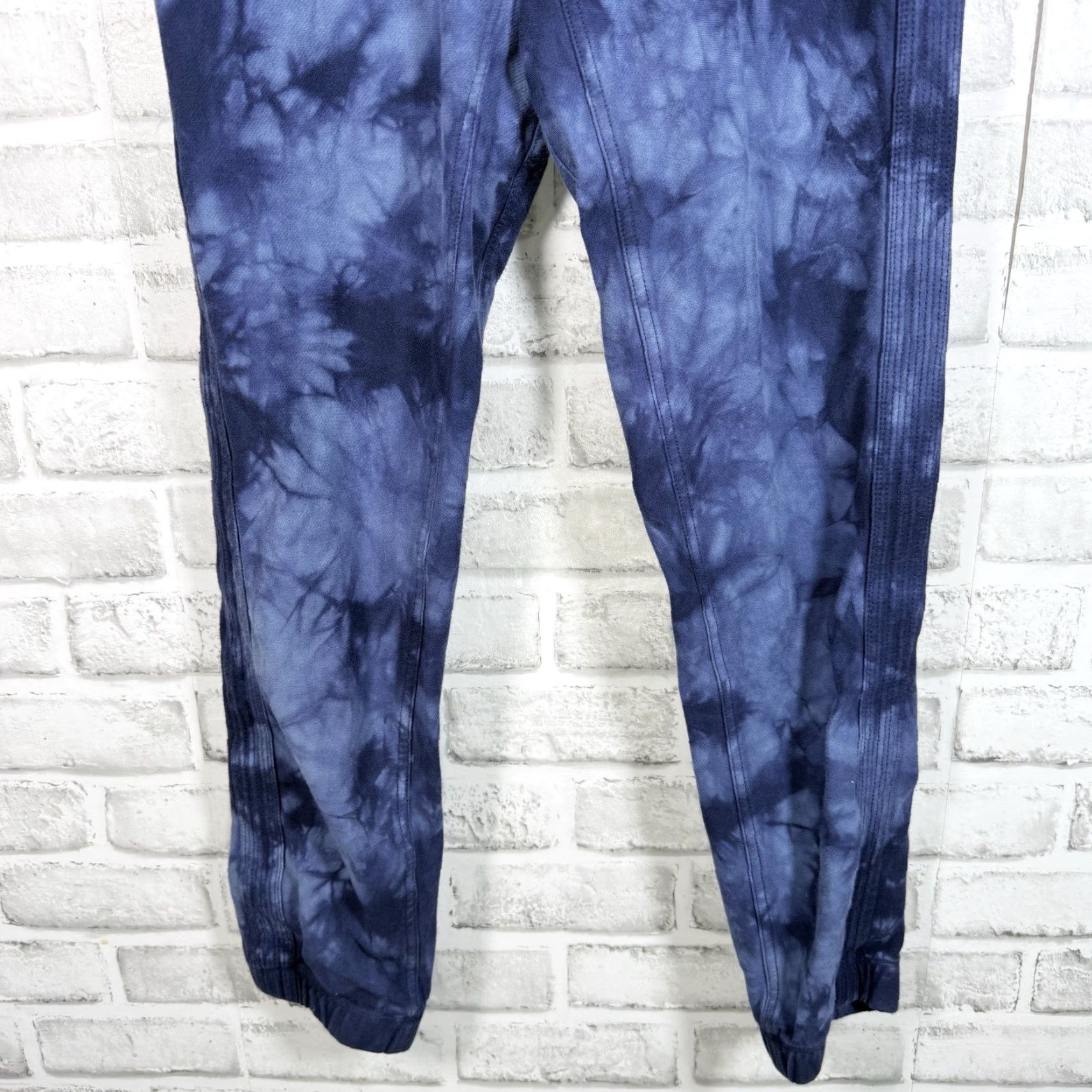 Athleta Athleta Blue Drawstring Athletic Pants Womens Size XXS Size 24" / US 00 / IT 34 - 3 Thumbnail