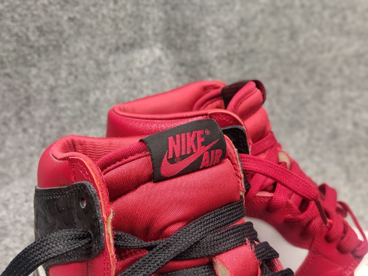 Nike Nike Air Jordan 1 Retro High OG Satin Red Leather sneaker Size US 6 / IT 36 - 18 Thumbnail