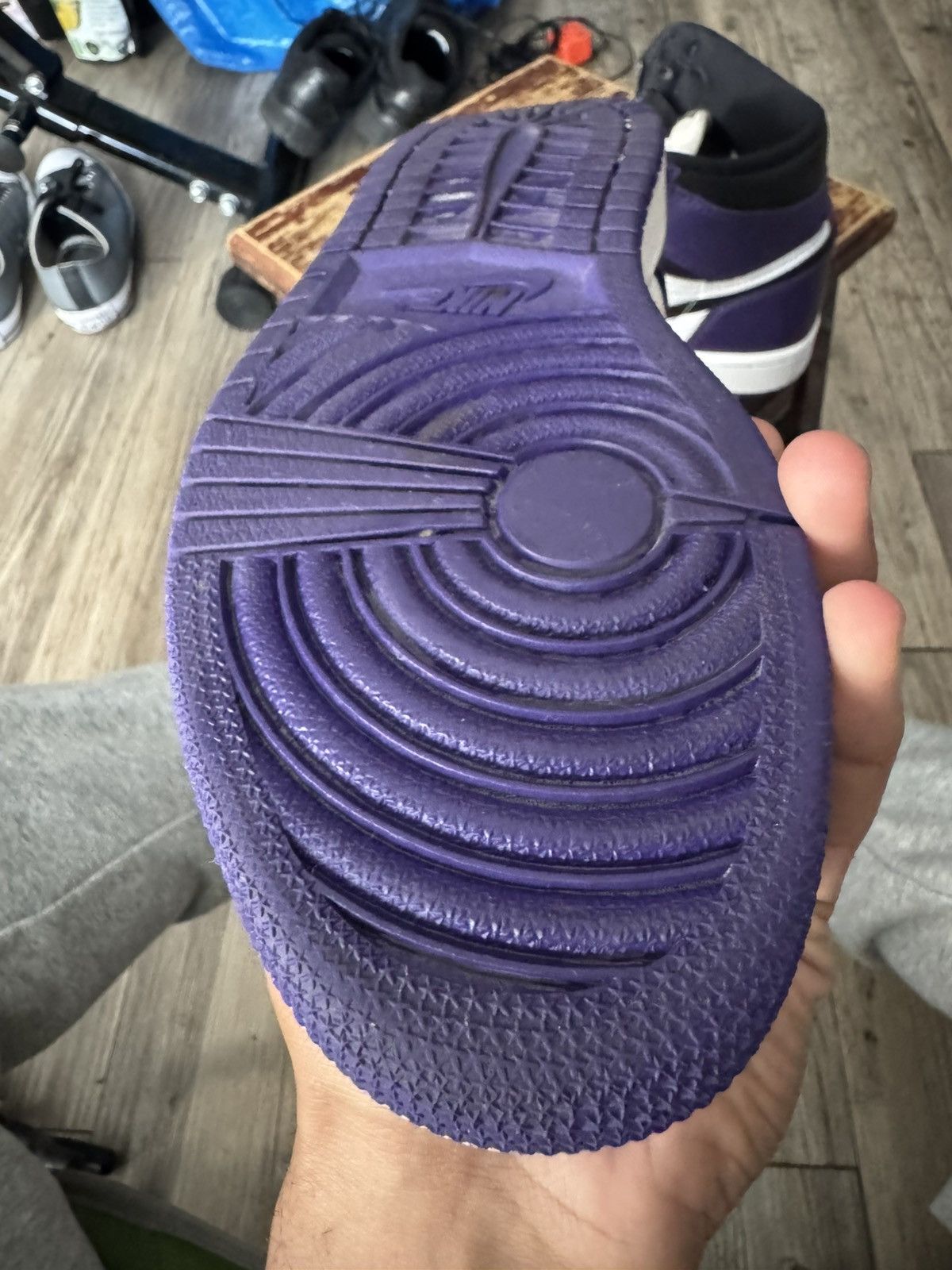 Jordan Brand Jordan 1 Retro High Court Purple Size US 7 / EU 40 - 8 Thumbnail