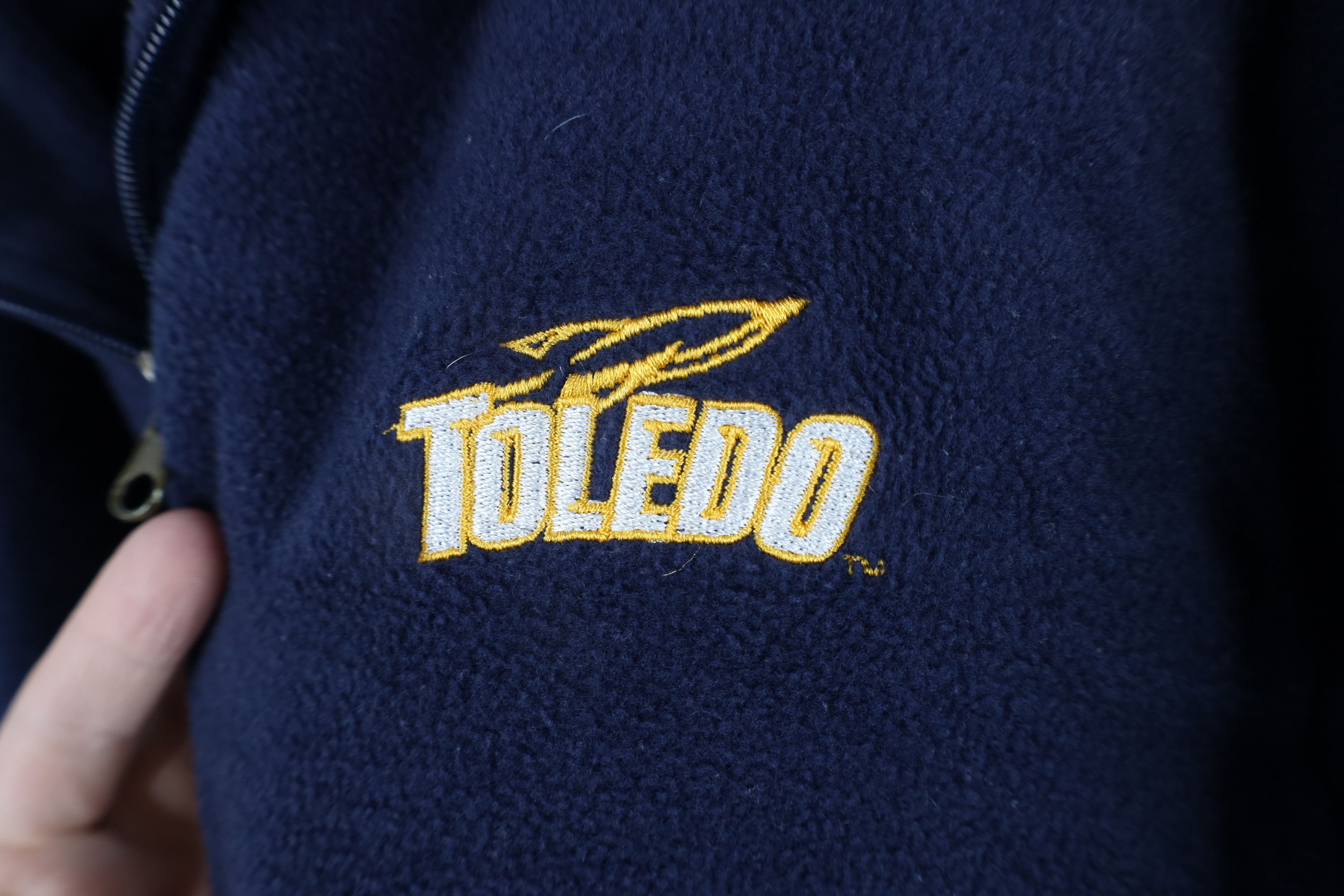 Vintage Vintage 90s University of Toledo Fleece Pullover Sweater Size US XL / EU 56 / 4 - 4 Thumbnail