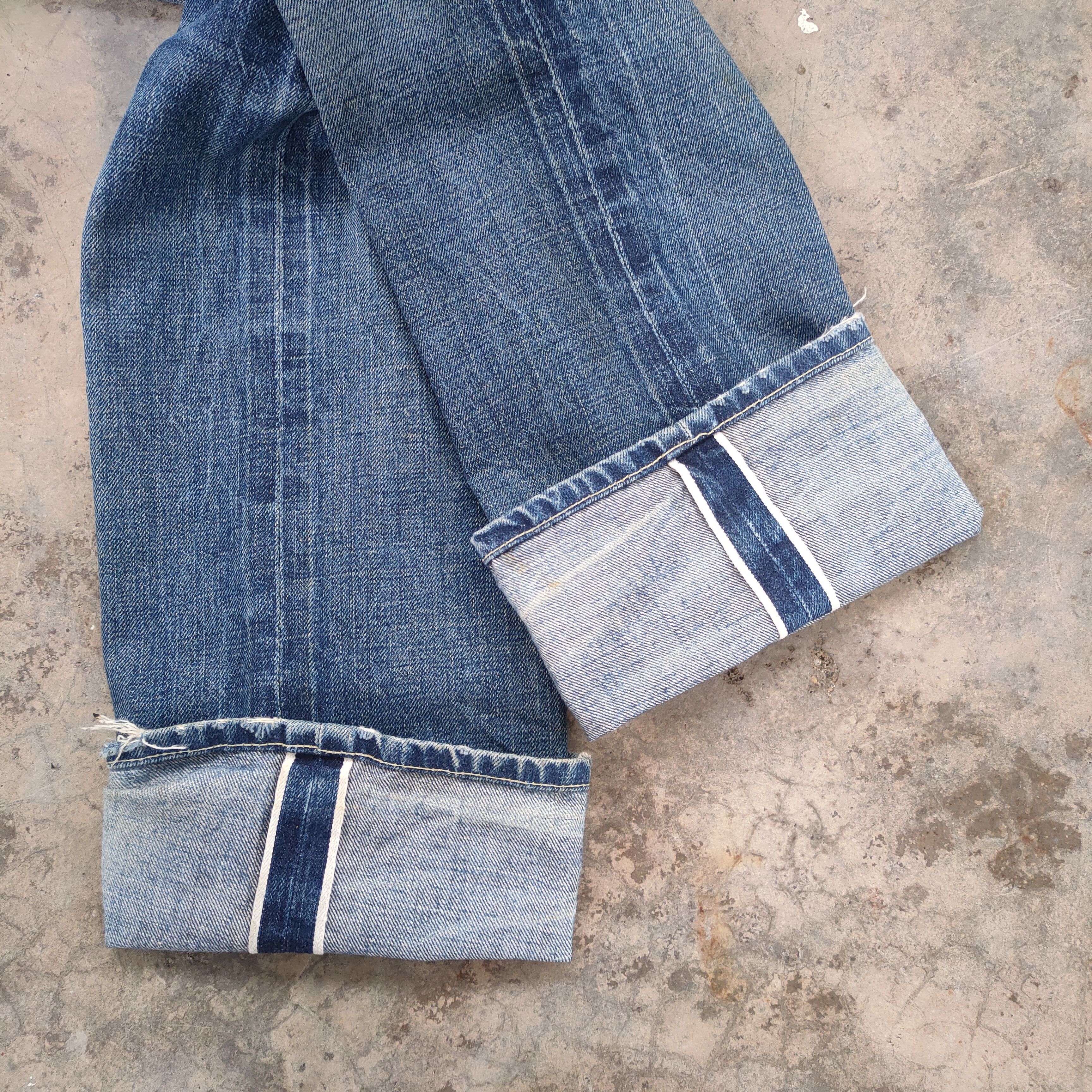 Abercrombie & Fitch VINTAGE ABERCROMBIE SELVEDGE DISTRESSED FADED JEANS PANTS Size US 33 - 16 Thumbnail