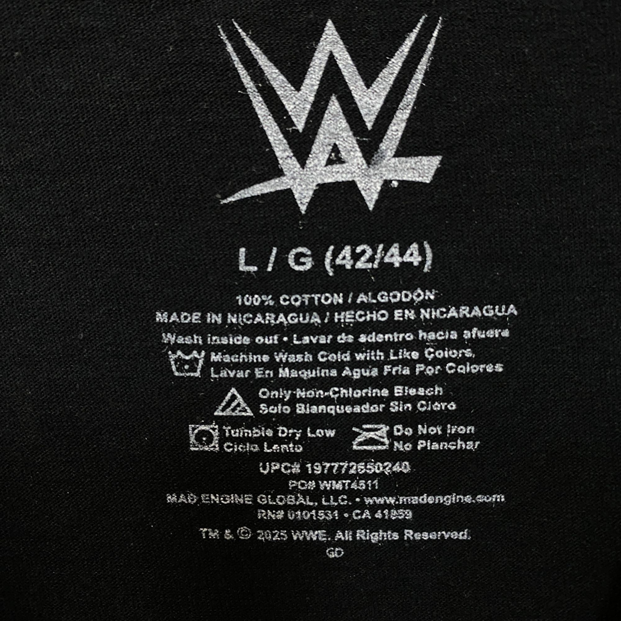 WWE WWE Monday Night Raw Poster Raw is War T-Shirt Large Size US L / EU 52-54 / 3 - 4 Thumbnail