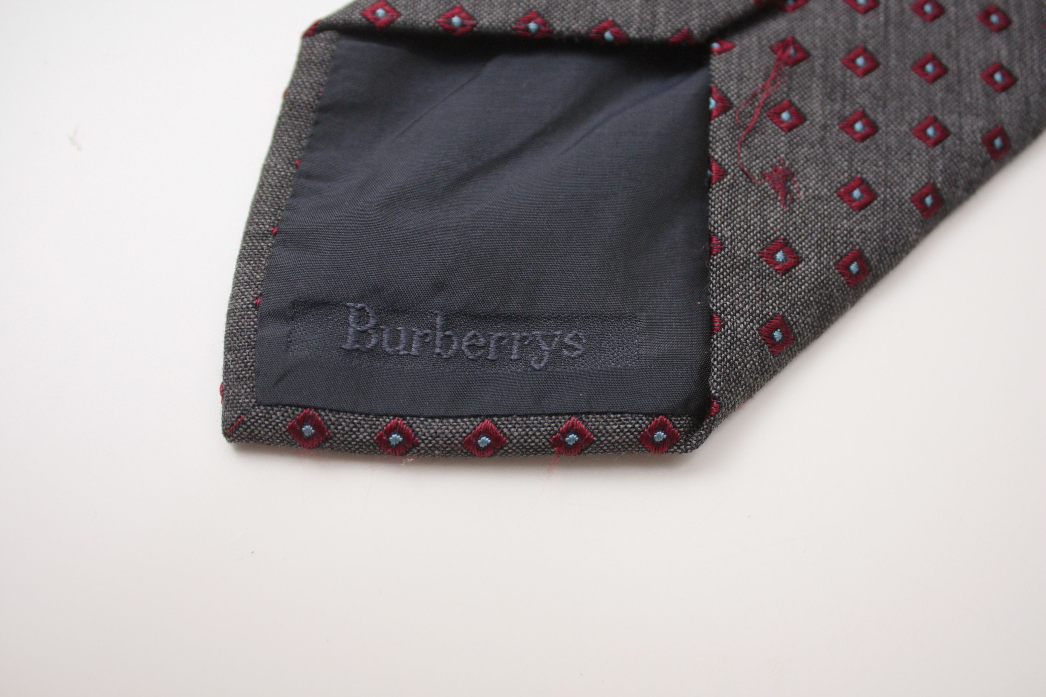 Burberry Burberry's Vintage Grey Silk Wool Blend Tie Made In Italy Size ONE SIZE - 2 Thumbnail