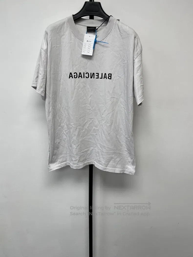 Balenciaga Balenciaga Mirror Image Logo Short Sleeve T-Shirt Size US L / EU 52-54 / 3 - 1 Thumbnail