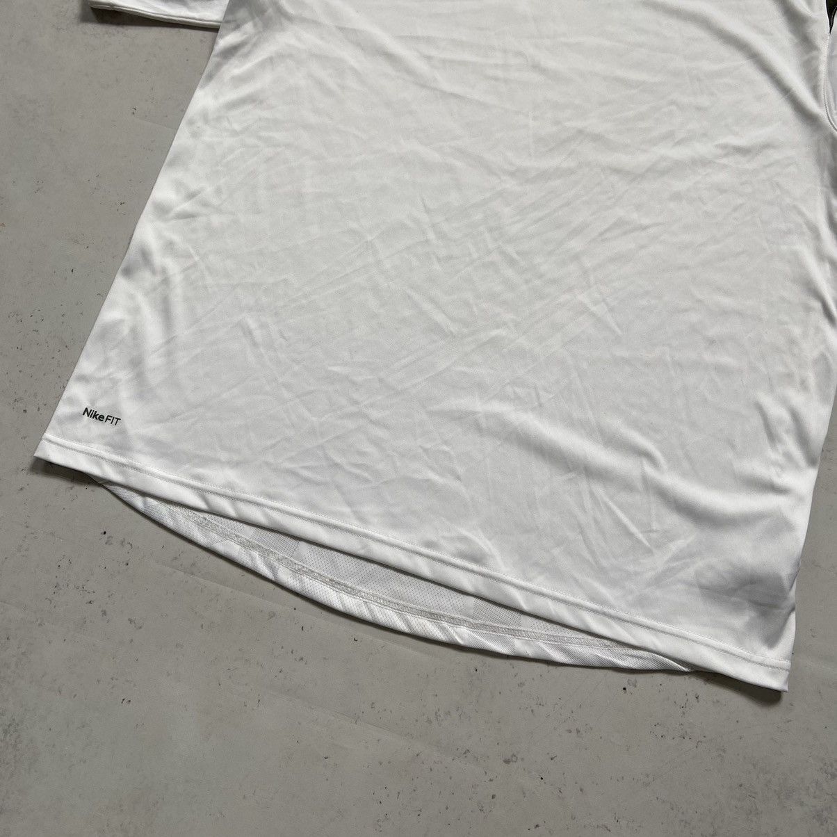 Nike Vintage Nike 90 Track T-Shirt Drill Jersey Gorpcore Y2K Size US L / EU 52-54 / 3 - 3 Thumbnail