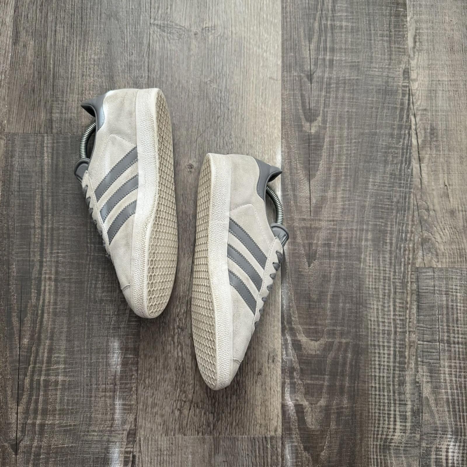 Adidas ADIDAS • Gazelle "Grey Light" (8M) Size US 8 / EU 41 - 9 Thumbnail