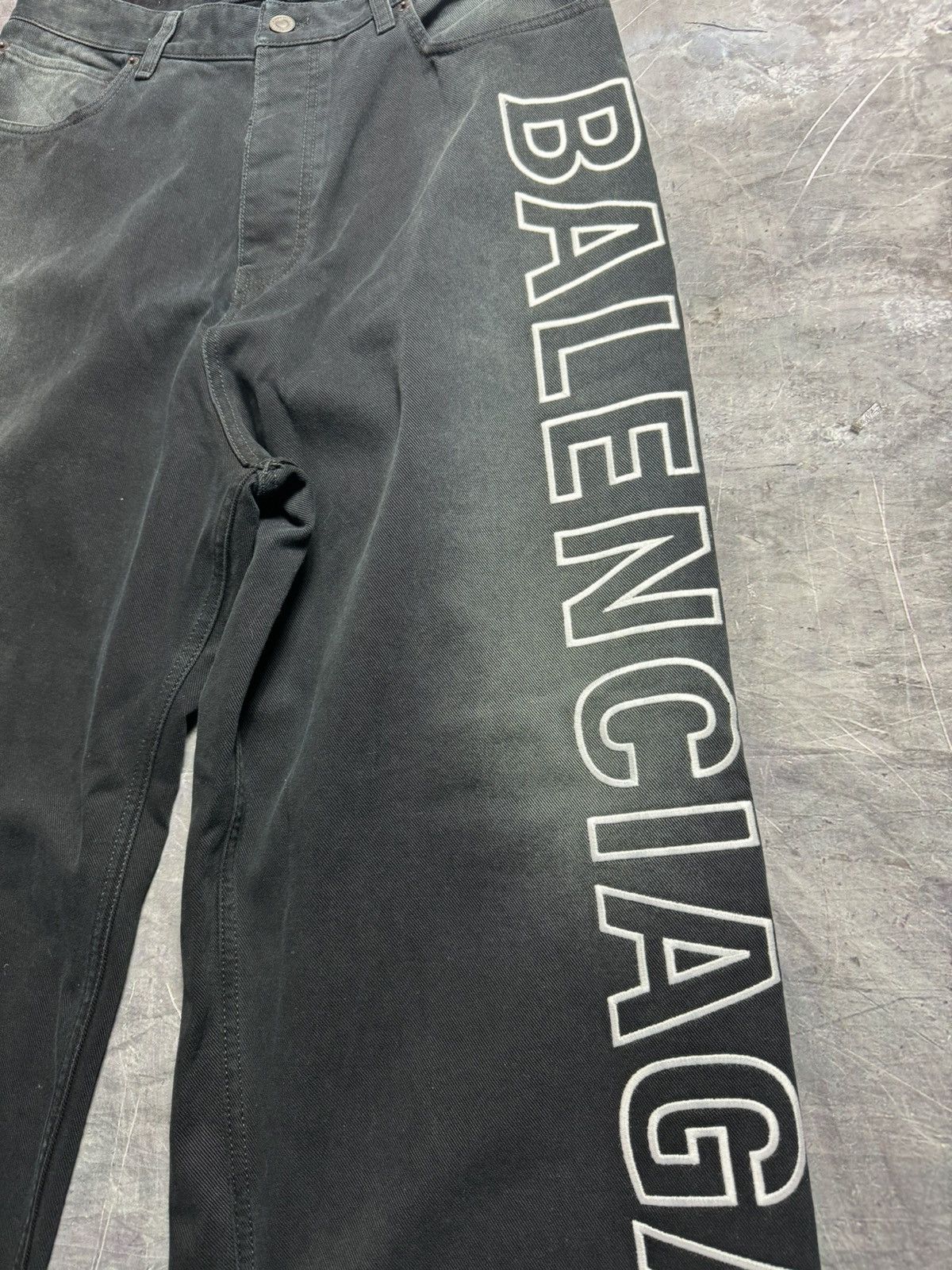 Balenciaga Balenciaga Outline Baggy Pants in Black Size US 30 / EU 46 - 4 Thumbnail