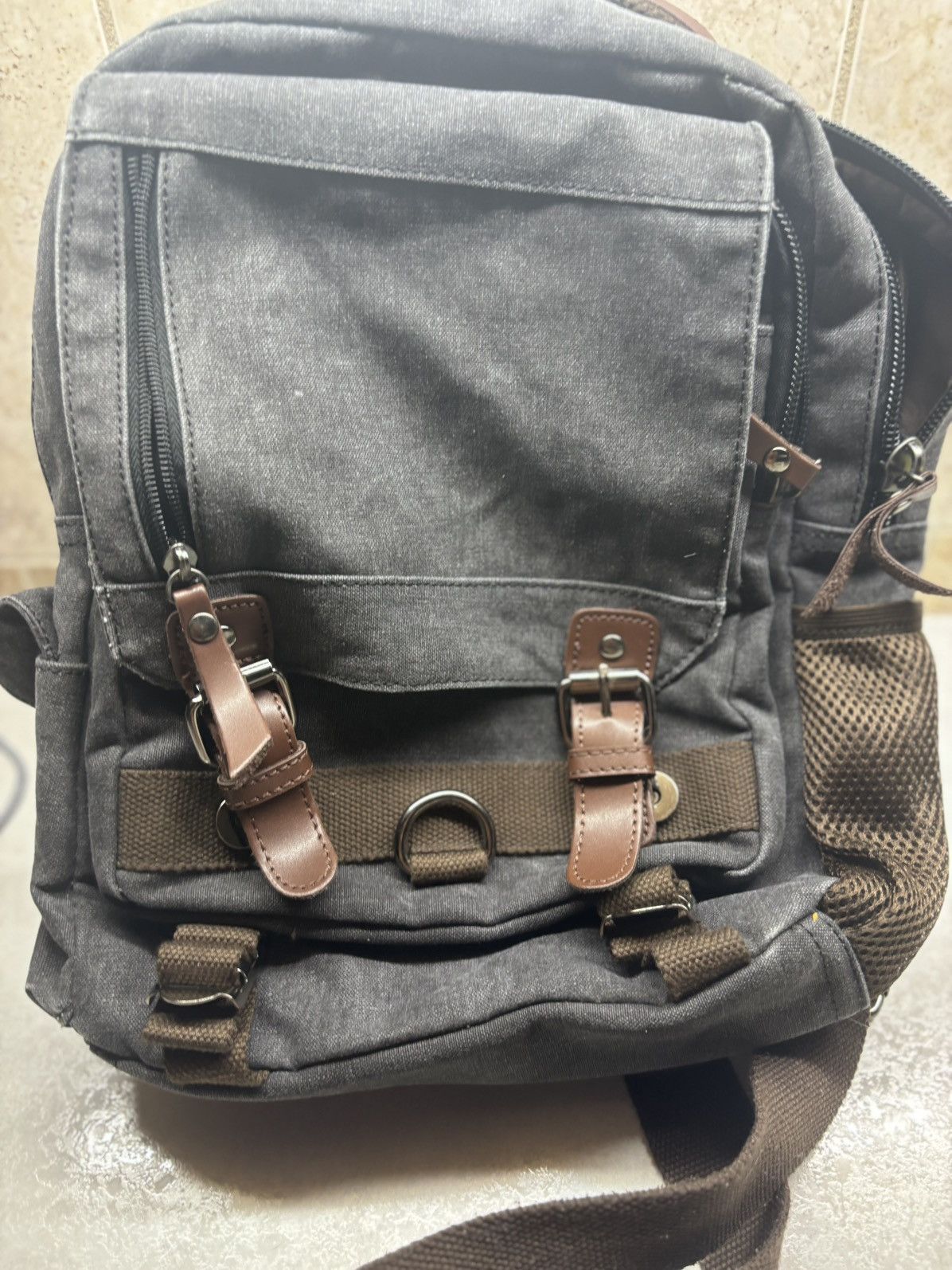 Other two in one duffle bag and backpack. Ingenious rare. Size ONE SIZE - 3 Thumbnail