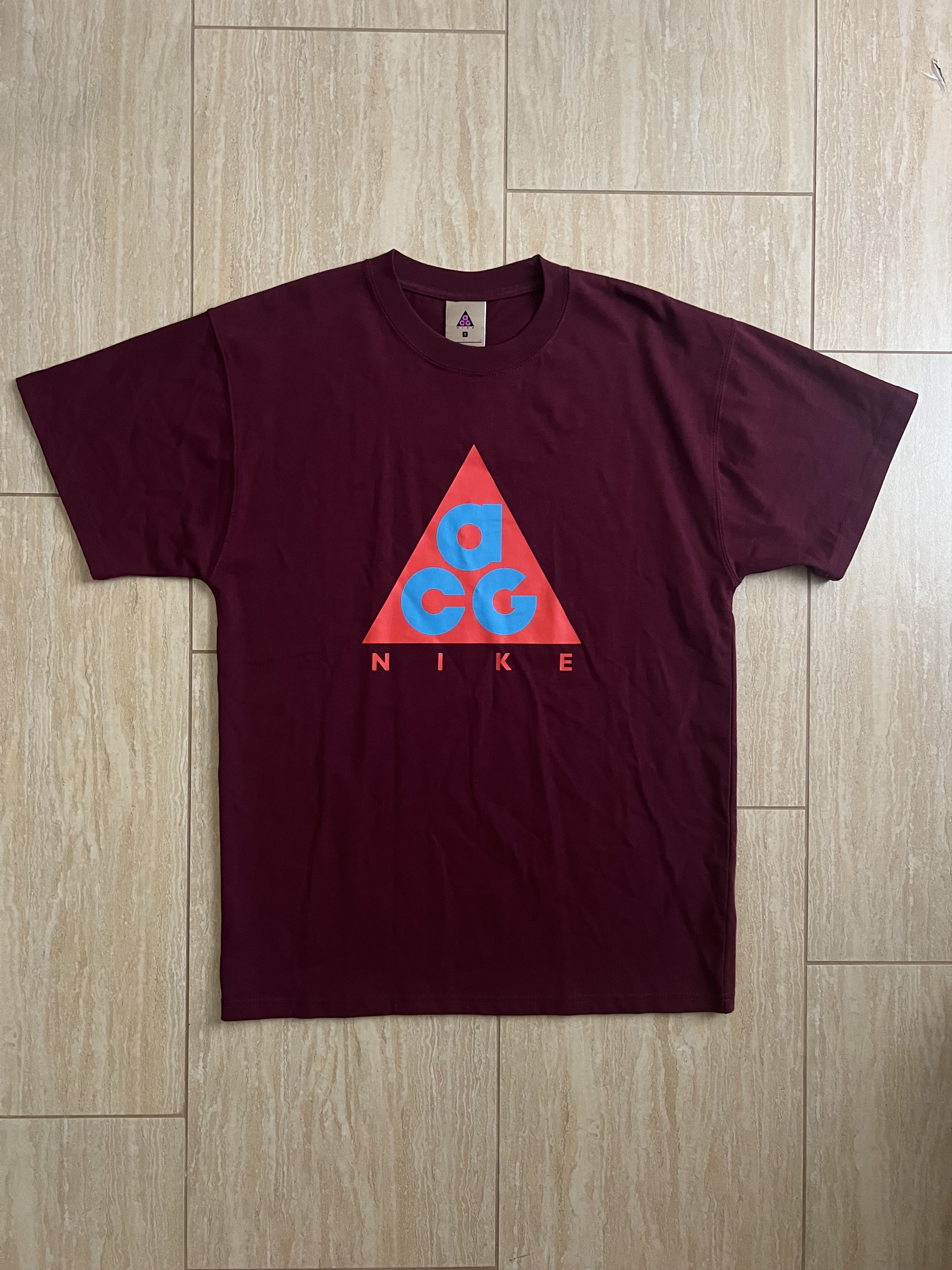 Nike ACG Nike ACG Graphic T-Shirt Dark Beetroot/Habanero Red/Blue Size US S / EU 44-46 / 1 - 1 Thumbnail