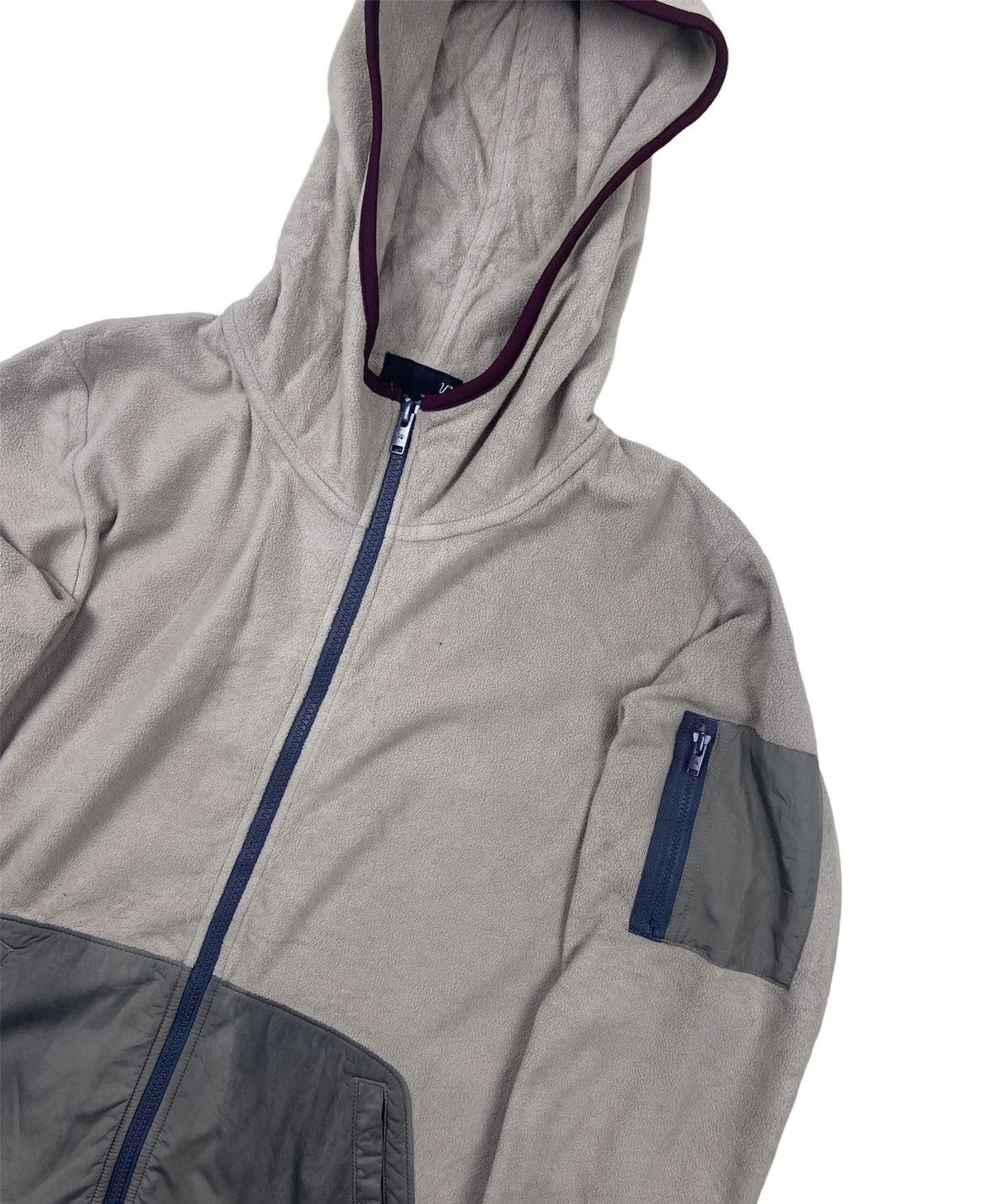 Jun Takahashi × Undercover Undercover By Jun Takahashi Uniqlo Fleece Jacket Size US M / EU 48-50 / 2 - 2 Thumbnail