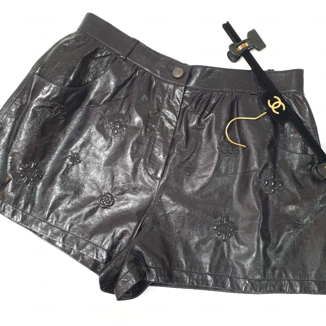Chanel Chanel Black Leather Camellia CC logo Shorts Sz.46 Size 34" / US 12 / IT 48 - 1 Thumbnail