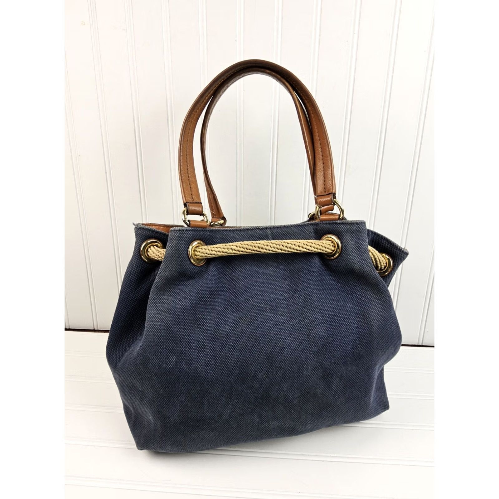 Michael Kors Michael Kors Shoulder Bag Drawstring Bucket Snap Handbag Purse Womens Size ONE SIZE - 3 Thumbnail