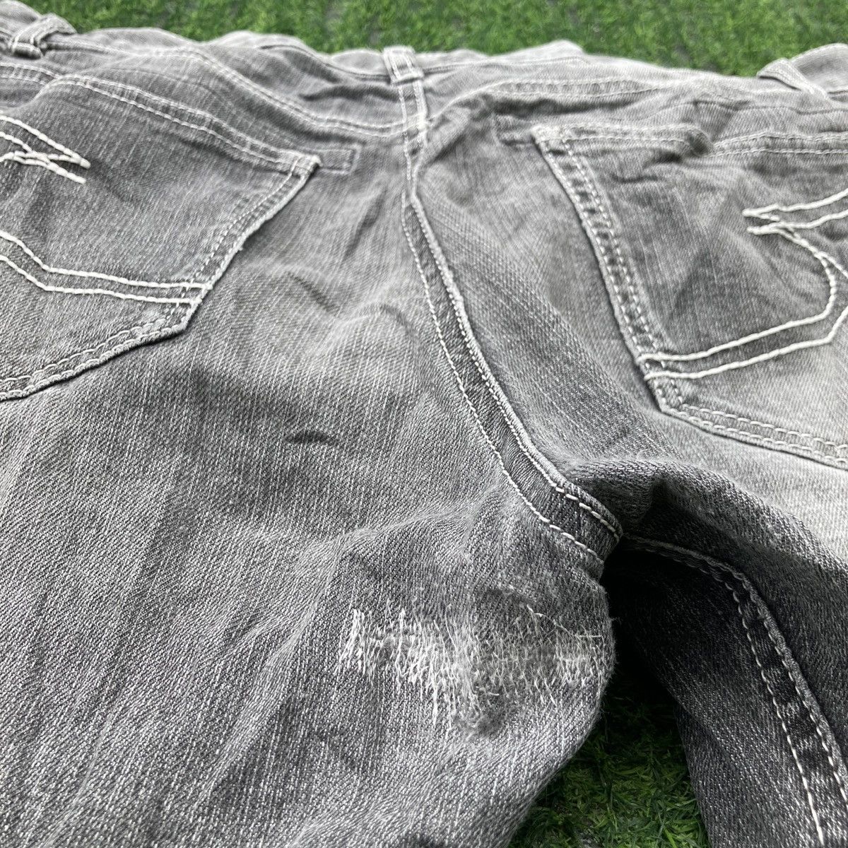 semanticdesign SEMANTIC DESIGN FLARED DISTRESSED JEANS Size US 32 / EU 48 - 11 Thumbnail