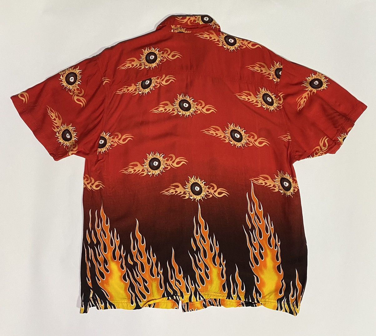 Vintage Malibu Dreams Men’s Button Down Shirt Flames Rayon Size L Size US L / EU 52-54 / 3 - 4 Thumbnail