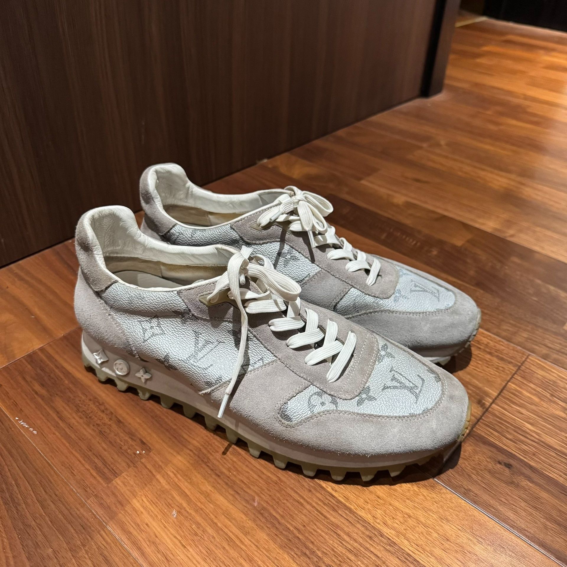 Louis Vuitton Louis Vuitton Runner Monogram Sneakers Size US 10 / EU 43 - 1 Thumbnail