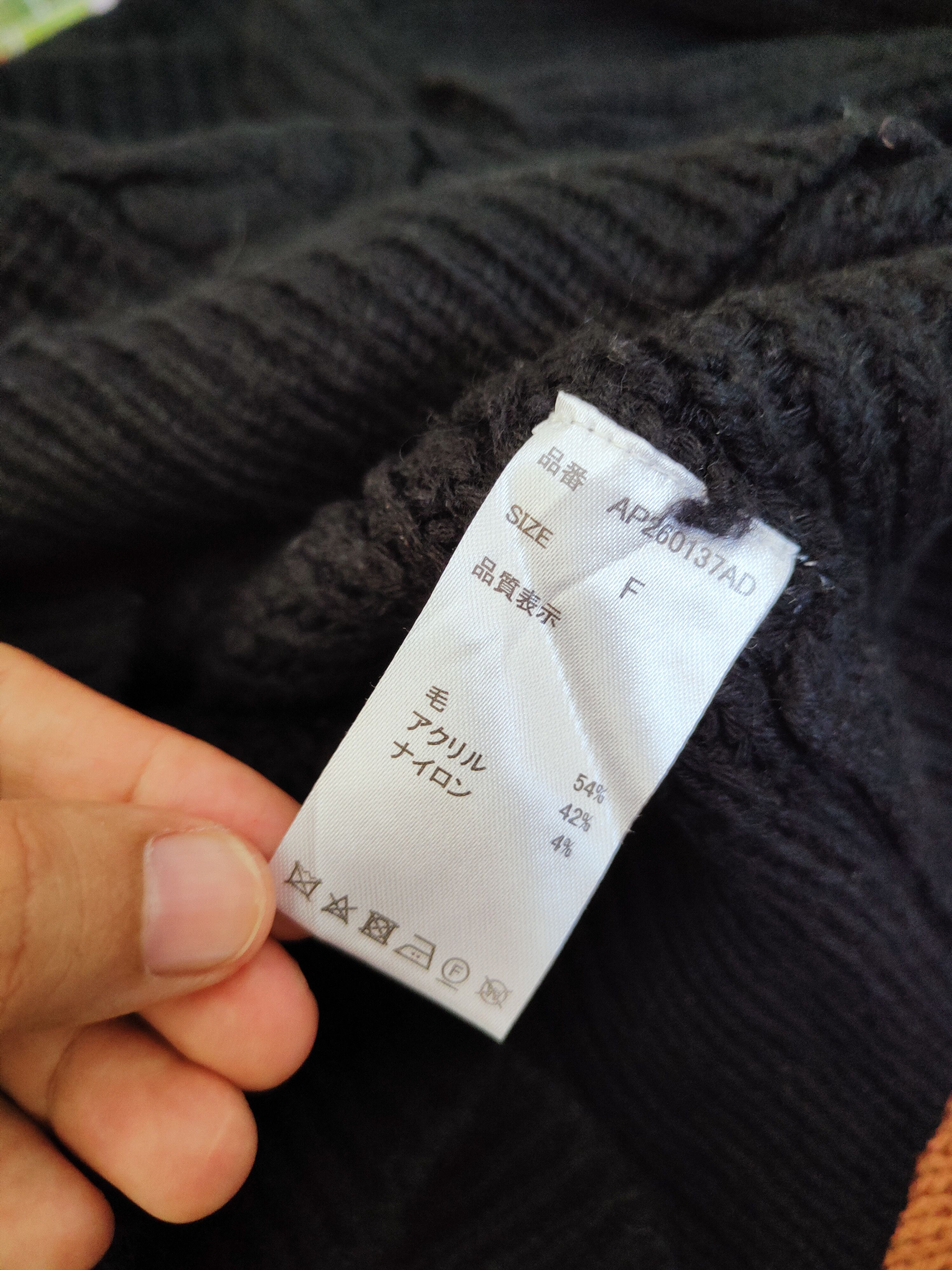 Japanese Brand Apart by Lowrys Black Knitwear Crop Tops #W351 Size L / US 10 / IT 46 - 10 Thumbnail