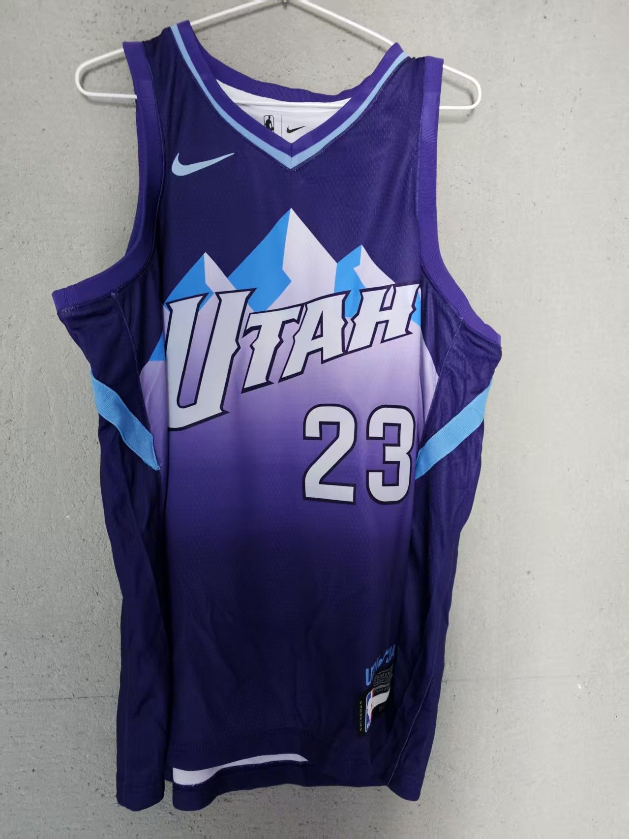 NBA Utah Jazz #23 Lauri Markkanen Jersey Size US S / EU 44-46 / 1 - 1 Thumbnail